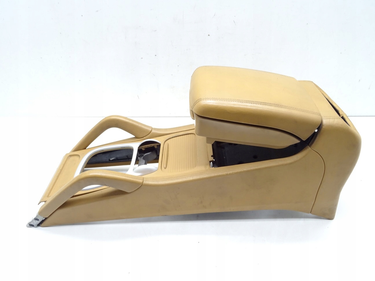 ЦЕНТРАЛЬНИЙ ТУНЕЛЬ PORSCHE CAYENNE SUV 02-10