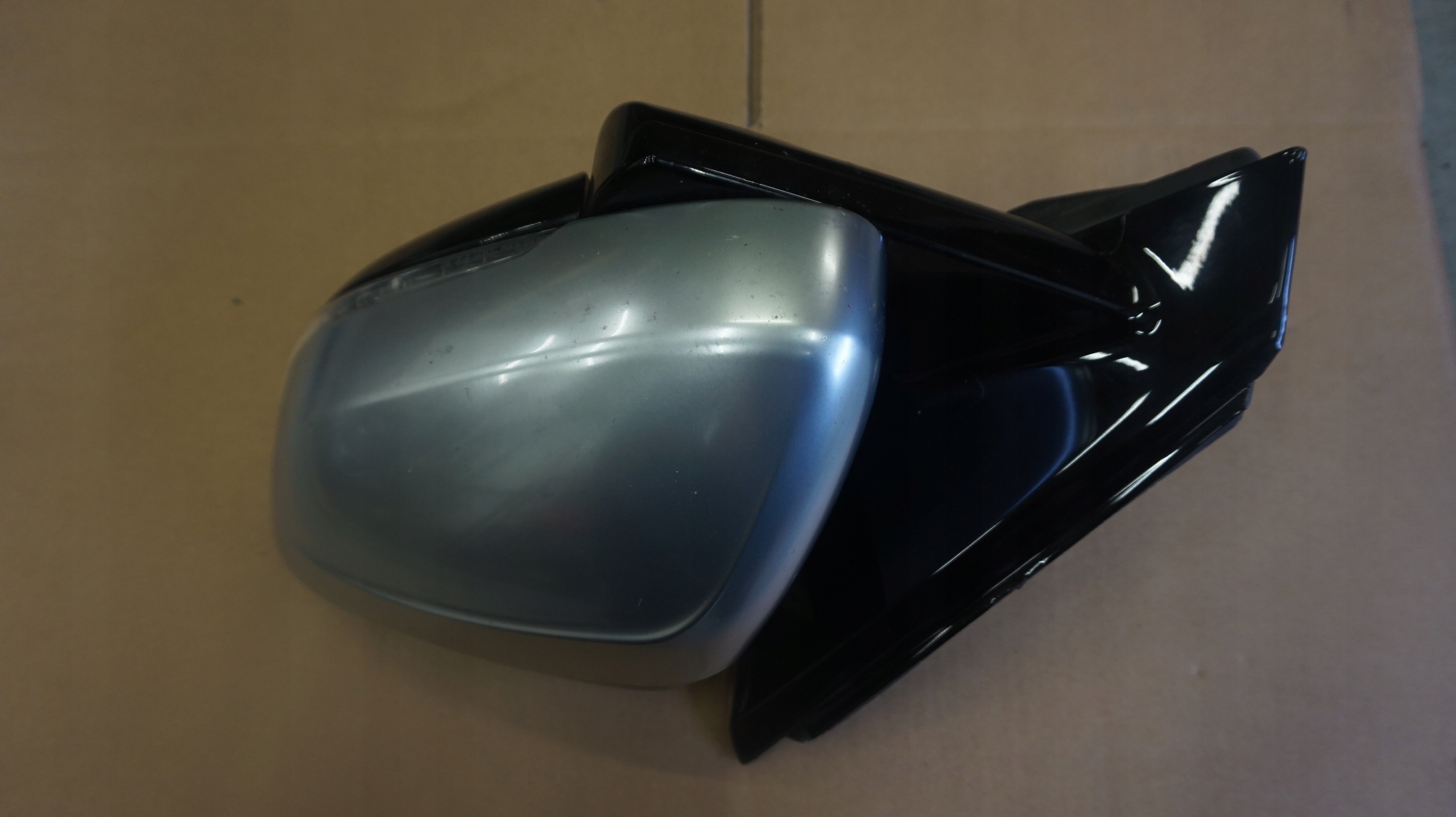 LUSTERKO LEWE VOLVO V40 V40CC 10-PIN R-DESING Strona zabudowy lewa