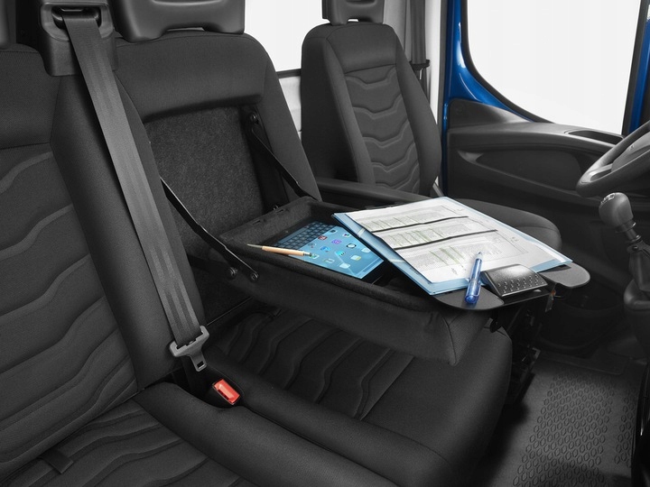 Potahy Iveco Daily 7 osob 2014-2022 Brigáda Doka 4L