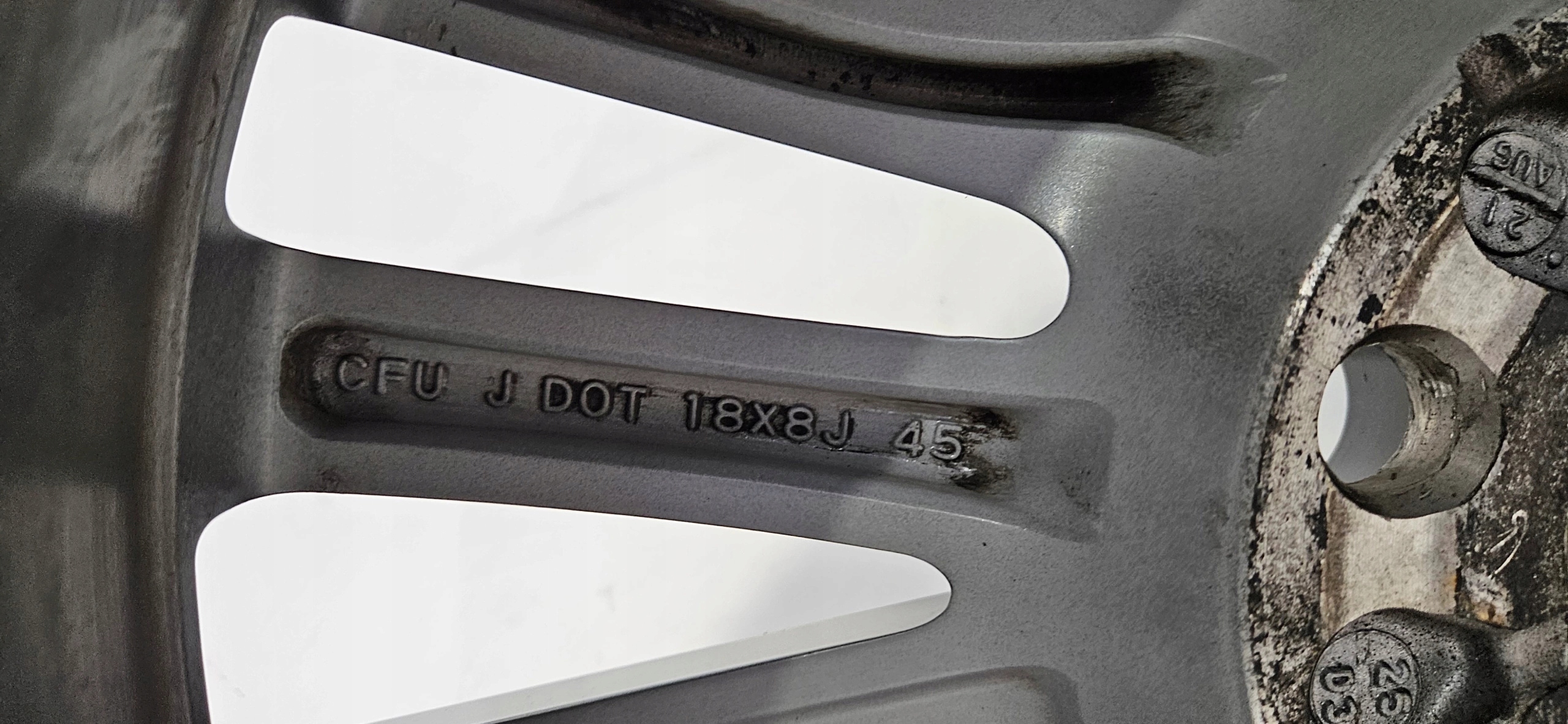 disk hliníkový LEXUS CFU originál 18X8.0 ET45 5X114,3