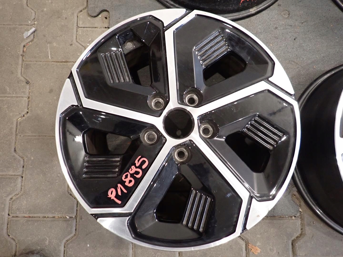 disk disk KIA 5x114,3 ET46 6,5J 16" 52910-AT000