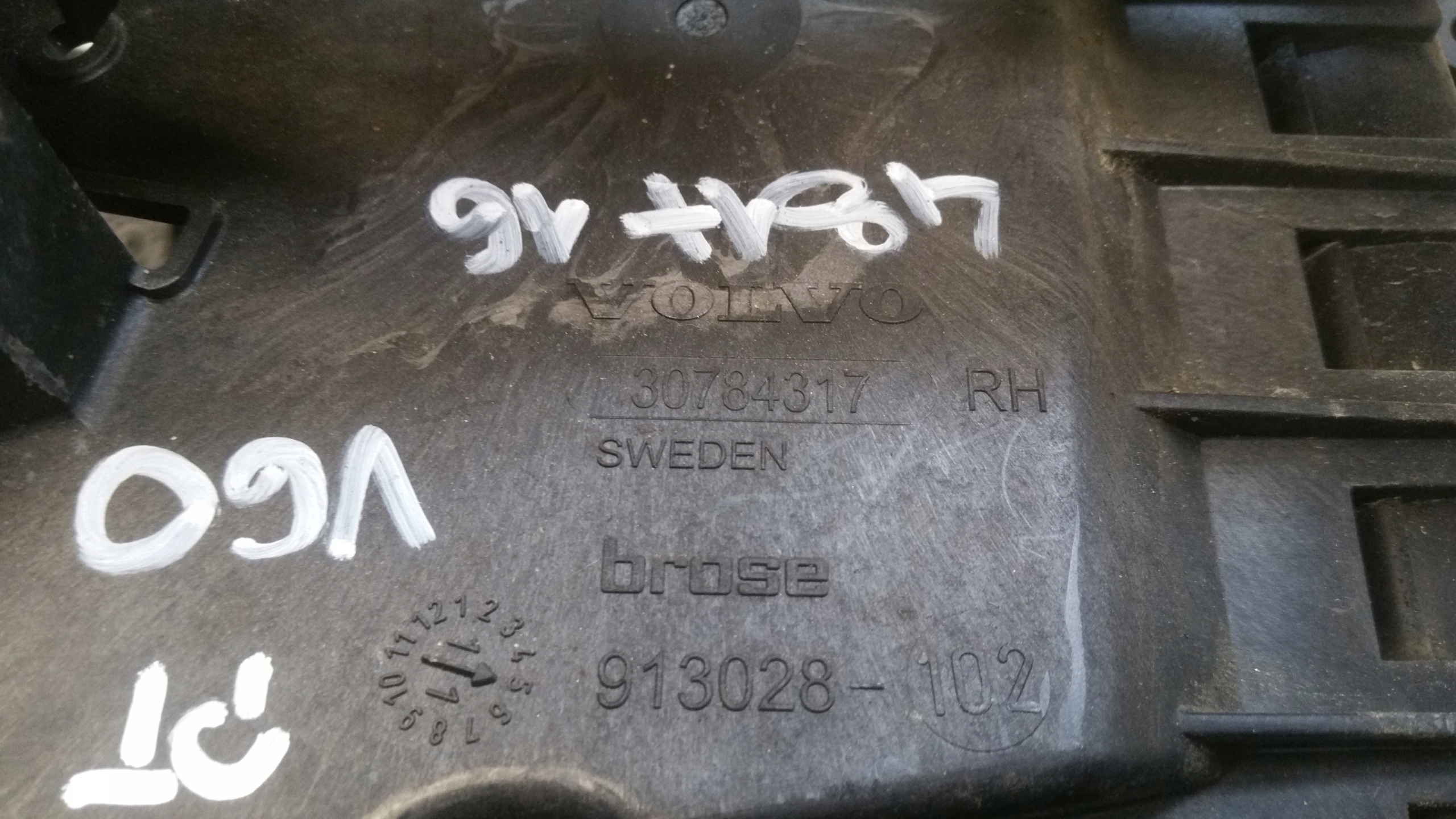 handle right rear part 30784317 Volvo V60