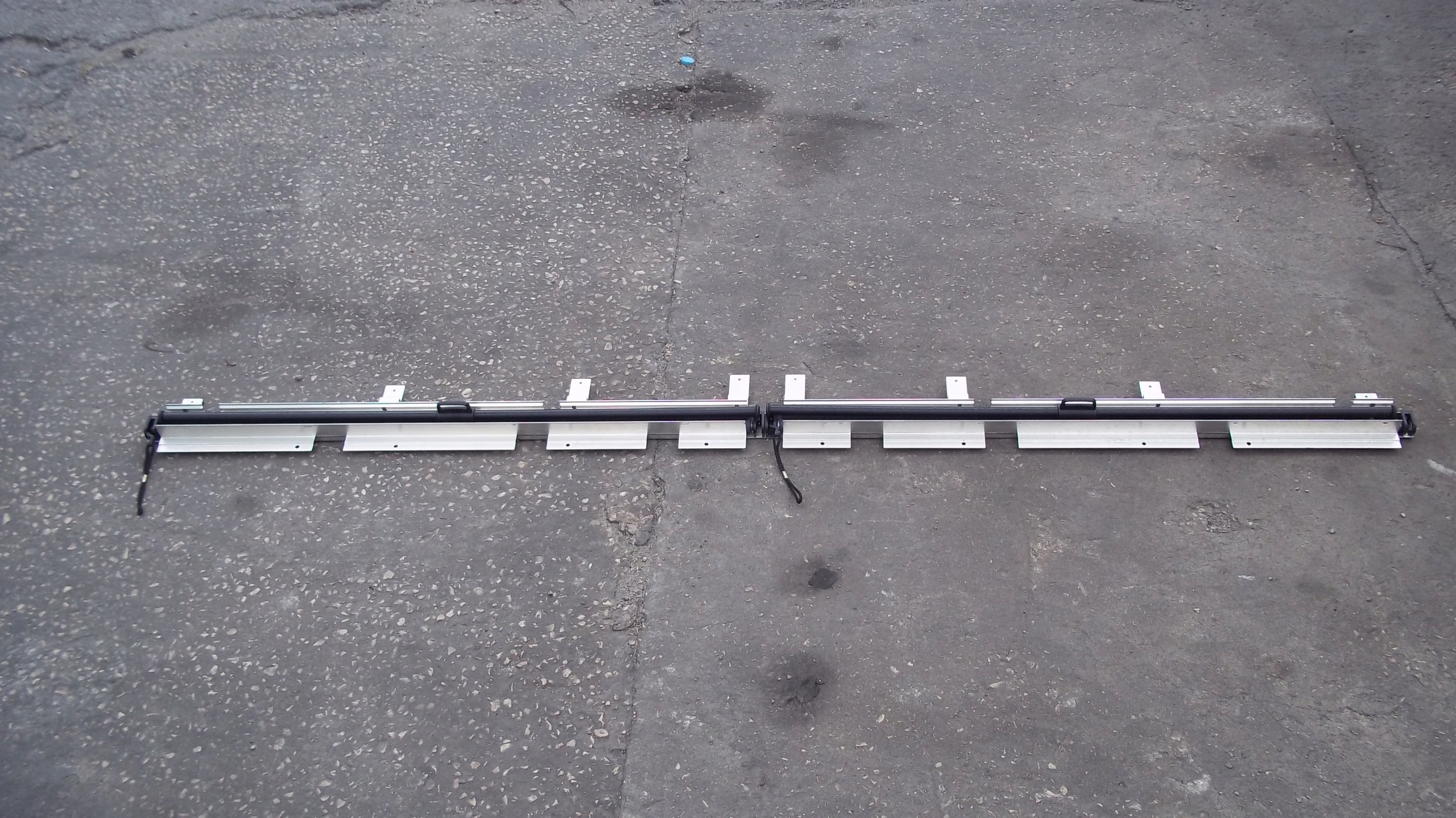 ROLETA PRZECIWSŁONECZNA PRZEDNIEJ SZYBY MAN TGS