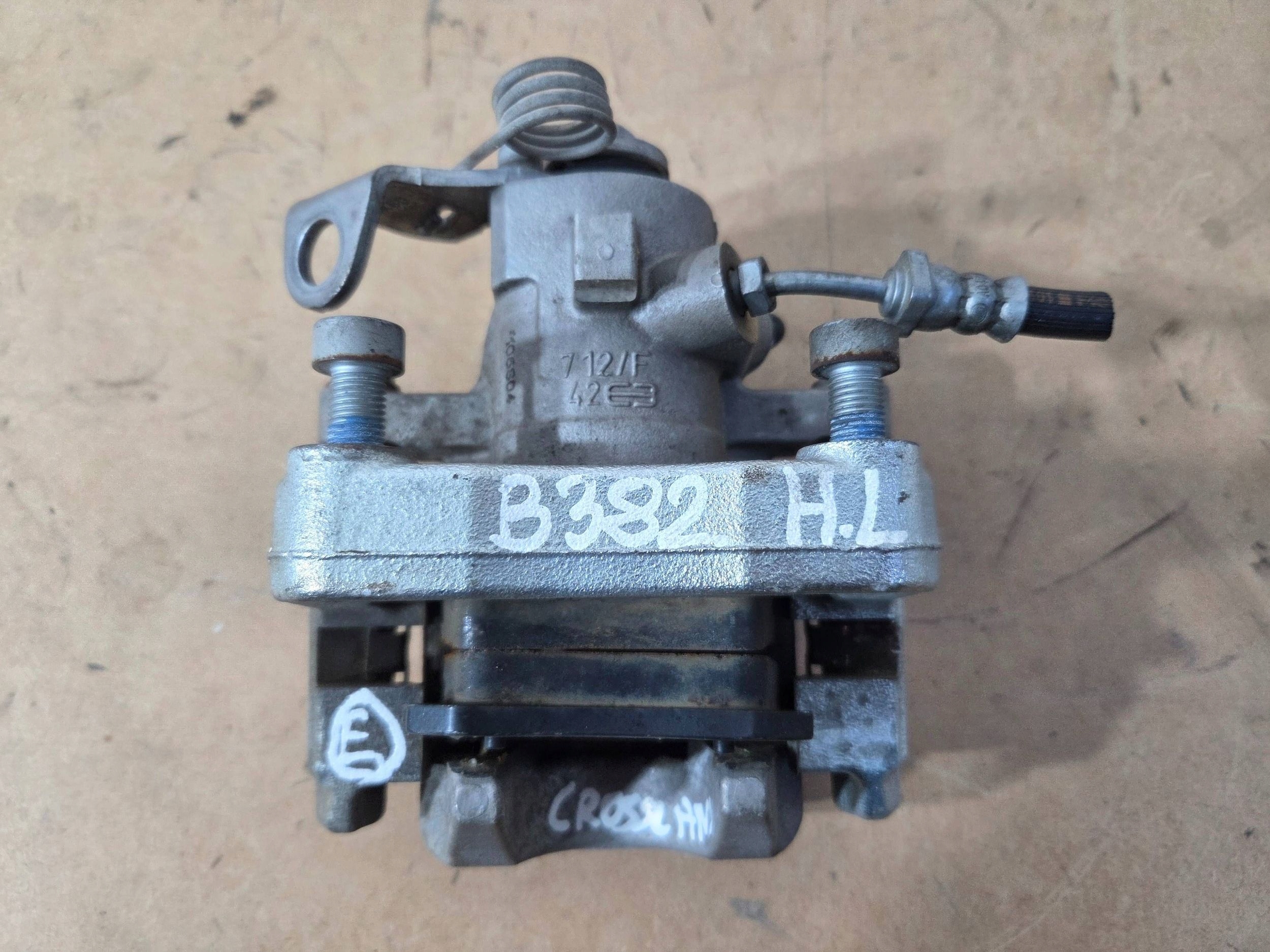 Opel Crossland X caliper brake rear left (B382)
