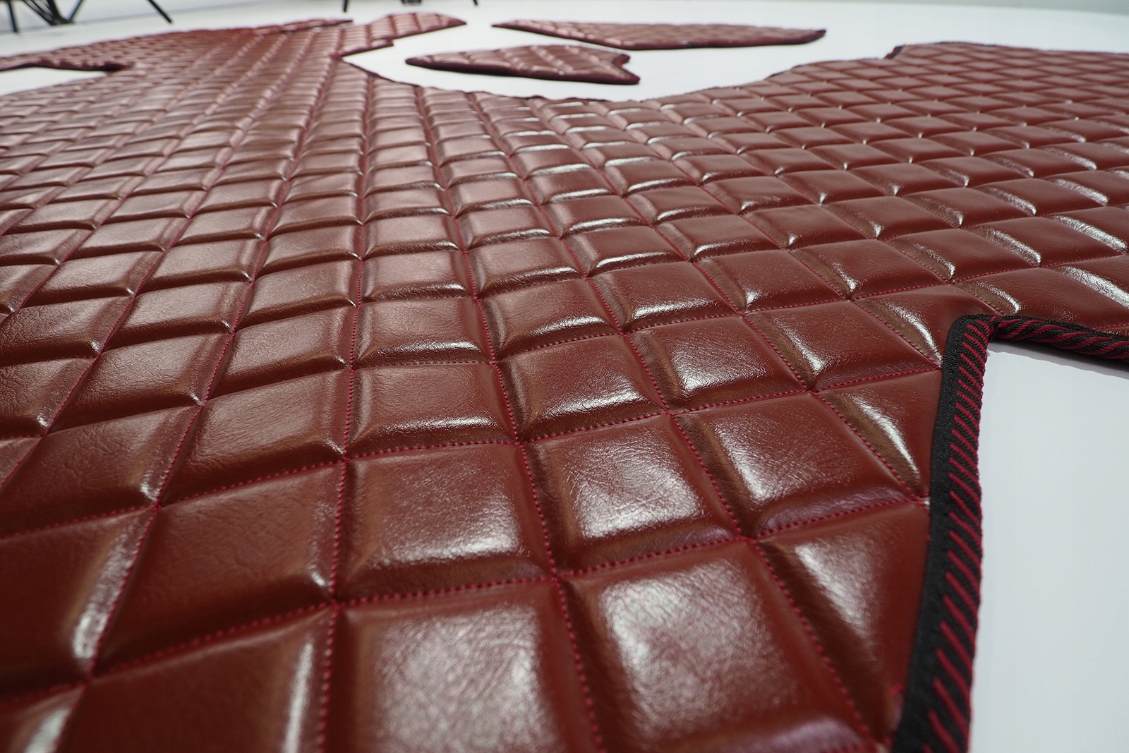 MERCEDES ACTROS MP4 MP5 QUILTED MAT COVER