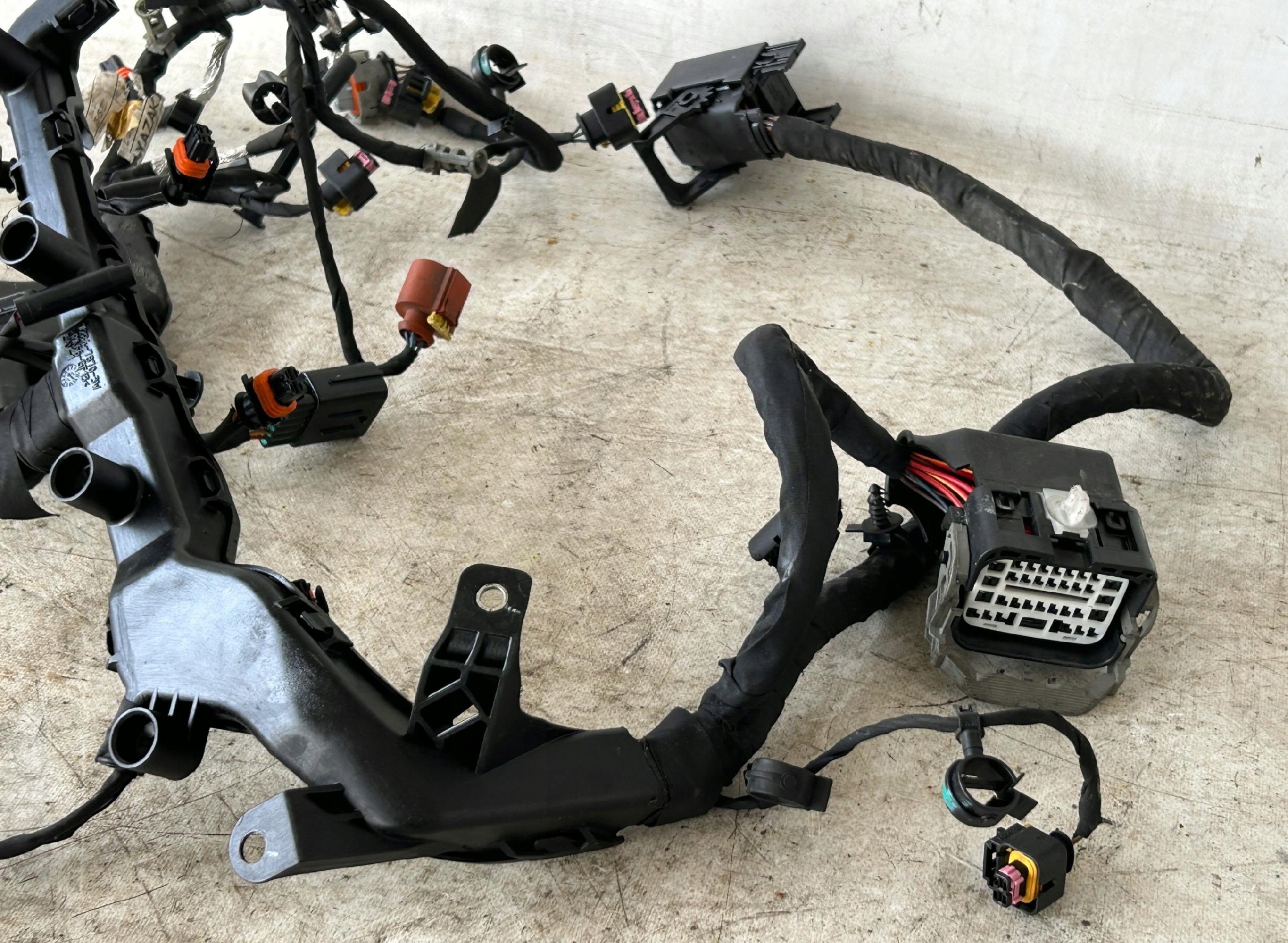 bundle of the engine LANCIA THEMA 11- 3.0 CRD 68084896AC