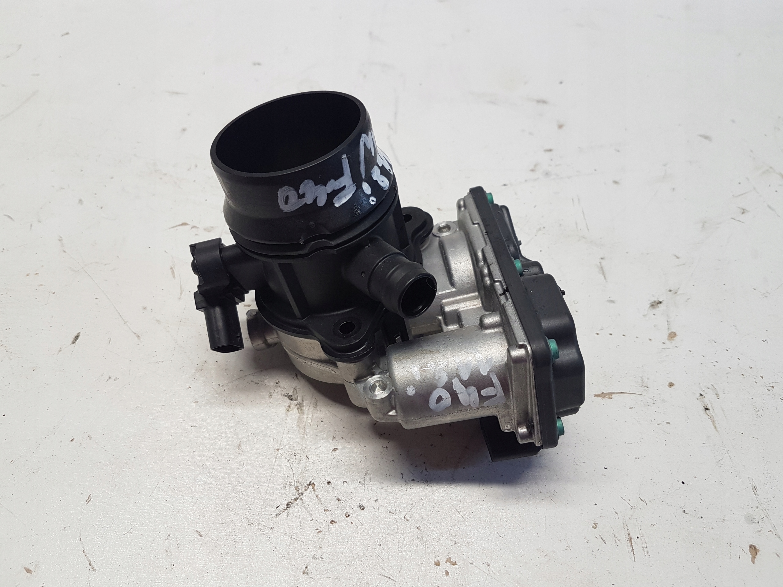 7618838 - BMW 1 F40 F41 дроссельная заслонка