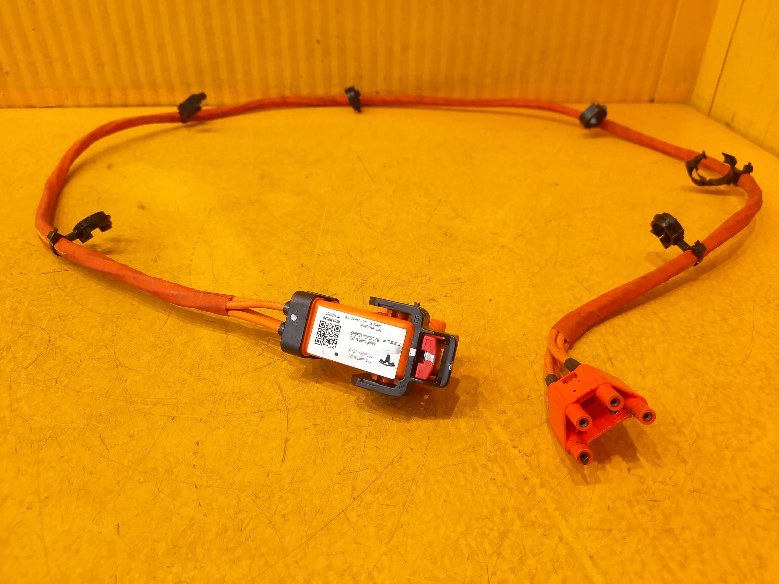 Tesla Model 3 PRZEWÓD GNIAZDA ŁADOWANIA 1509395-10-A