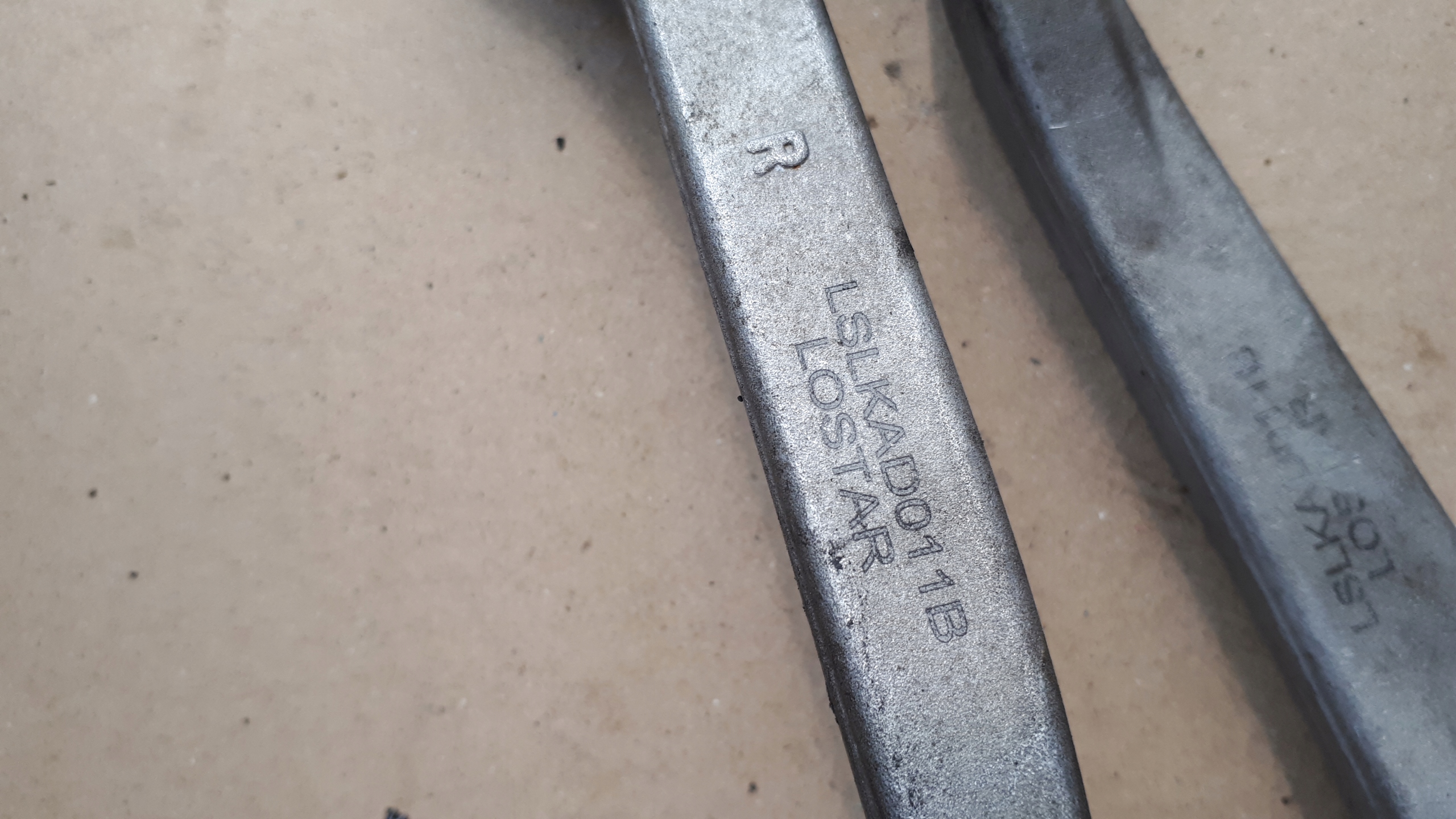 S4 B8 LIFT Querlenker Querlenker oben 3.0 TFSI S5 2X