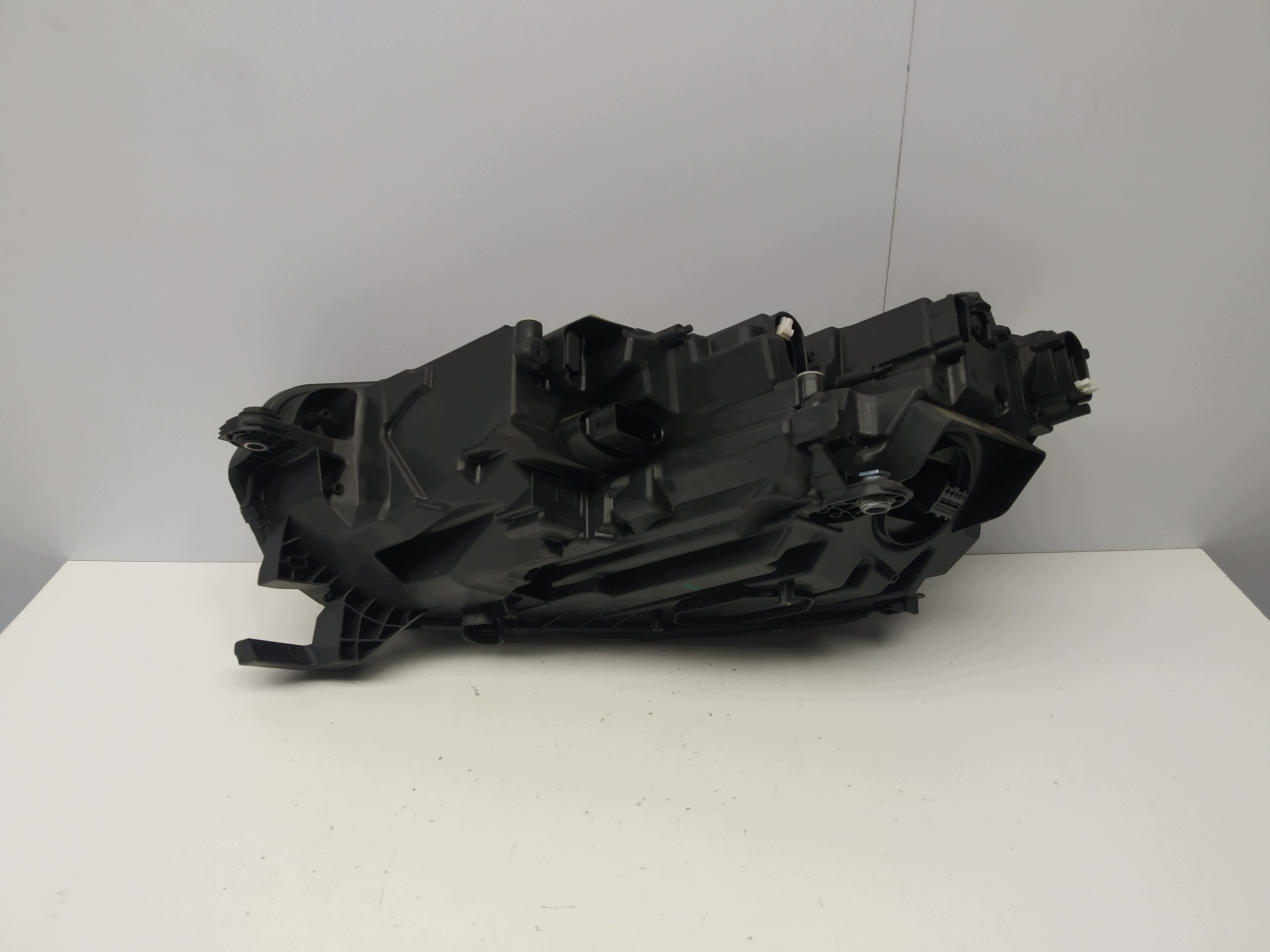 2019r- Skoda Octavia IV reflektor light front right Full Led Crystal 5E4