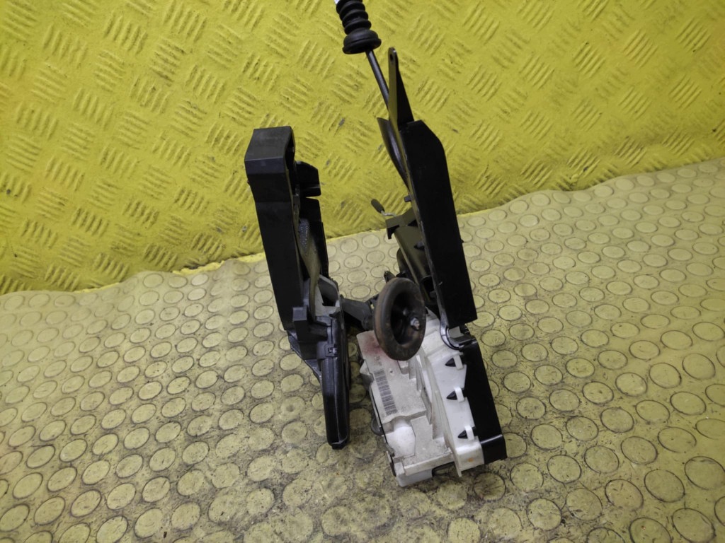 MERCEDES B class W245 lock door right front 1697202835