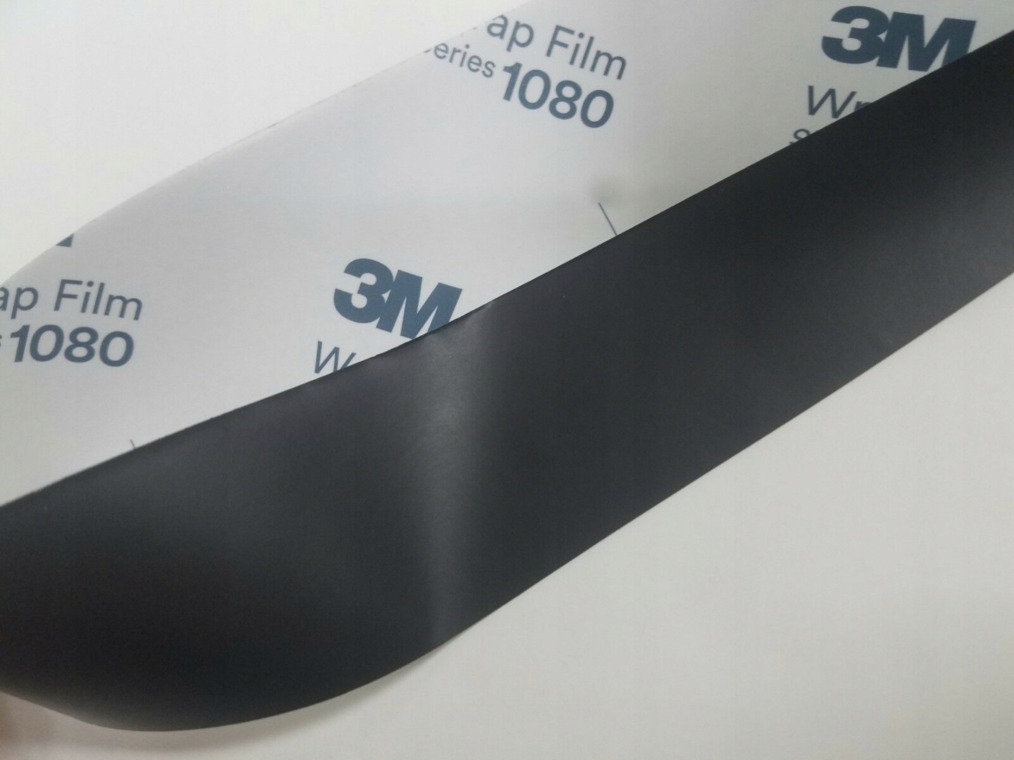 FOLIA TAŚMA NA LISTWY CZARNY MAT DECHROMING 3M 10m EAN (GTIN) 6931015133183