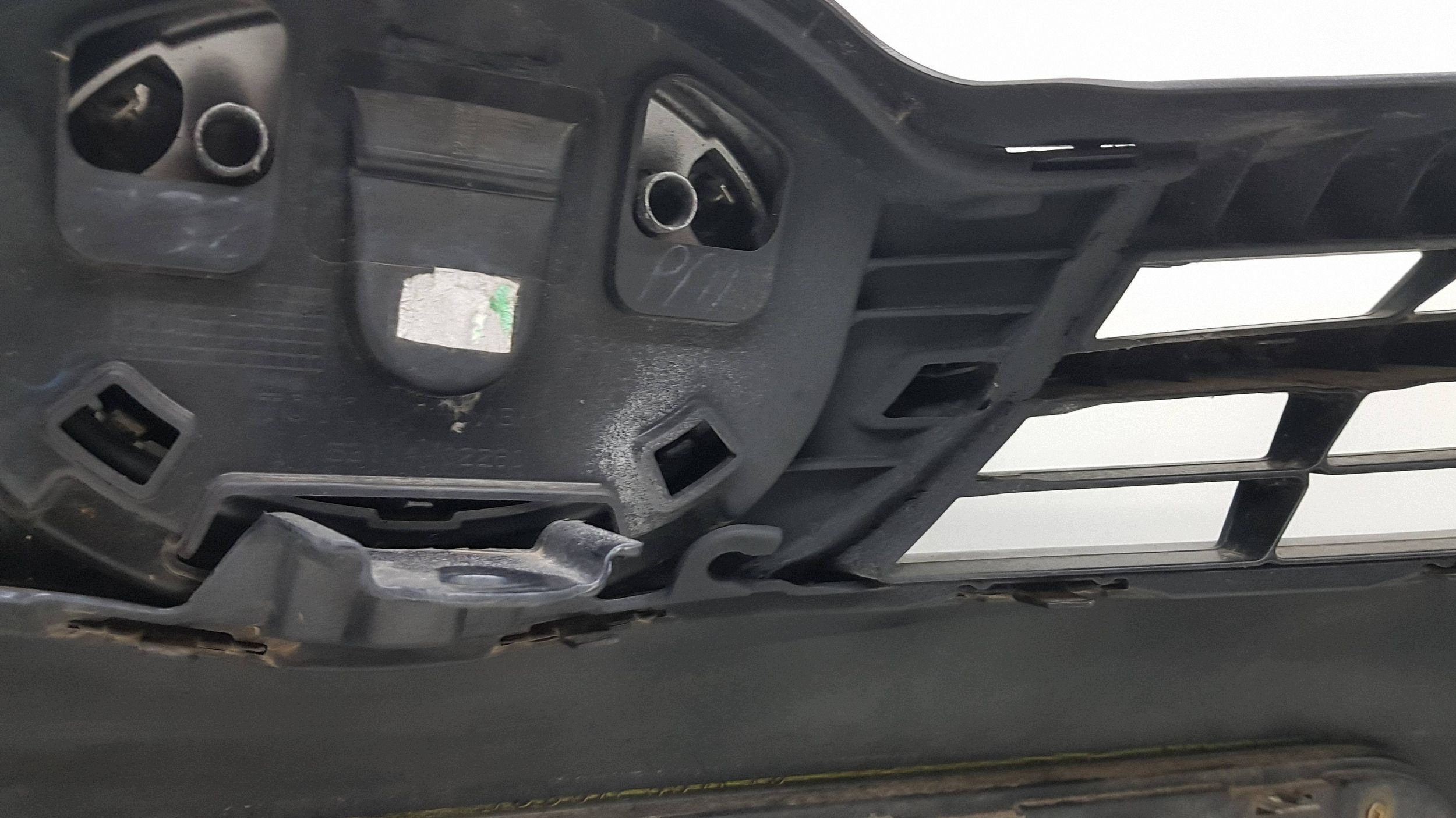 TOYOTA AURIS 2012 - nárazník předek 5311202390