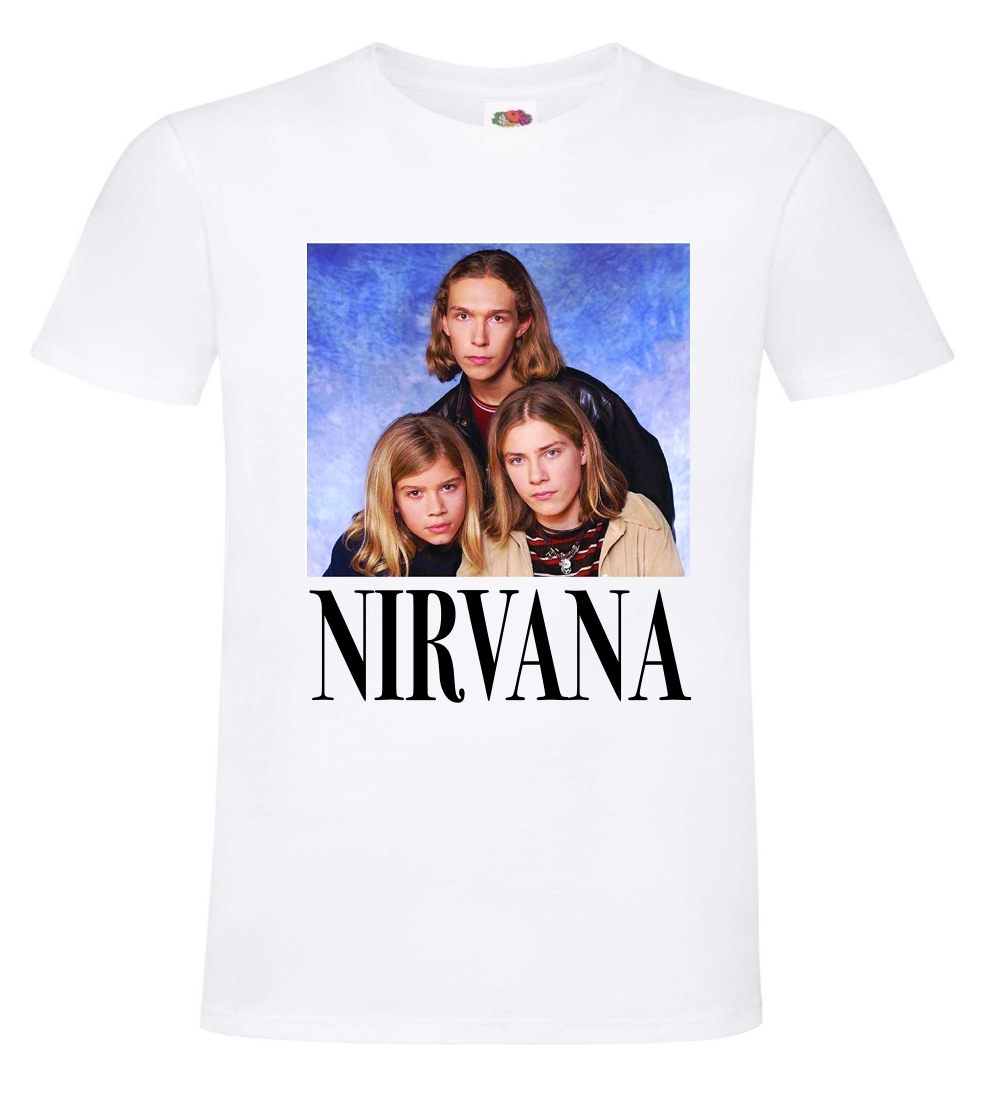

Nirvana Hanson, Koszulka