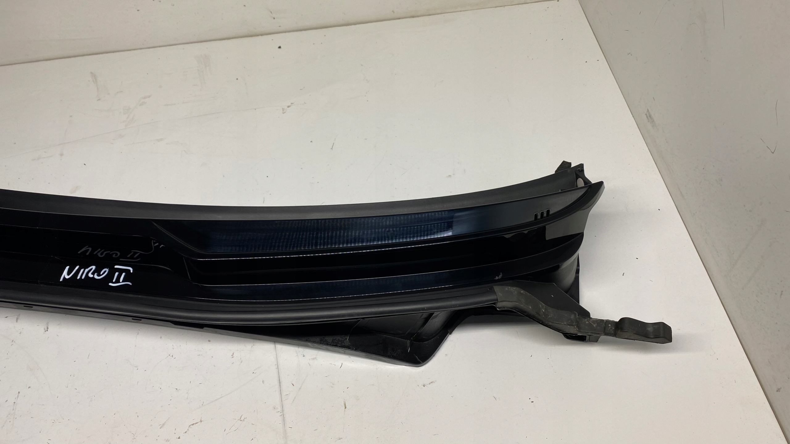 KIA NIRO II torpedo plastic 21-24