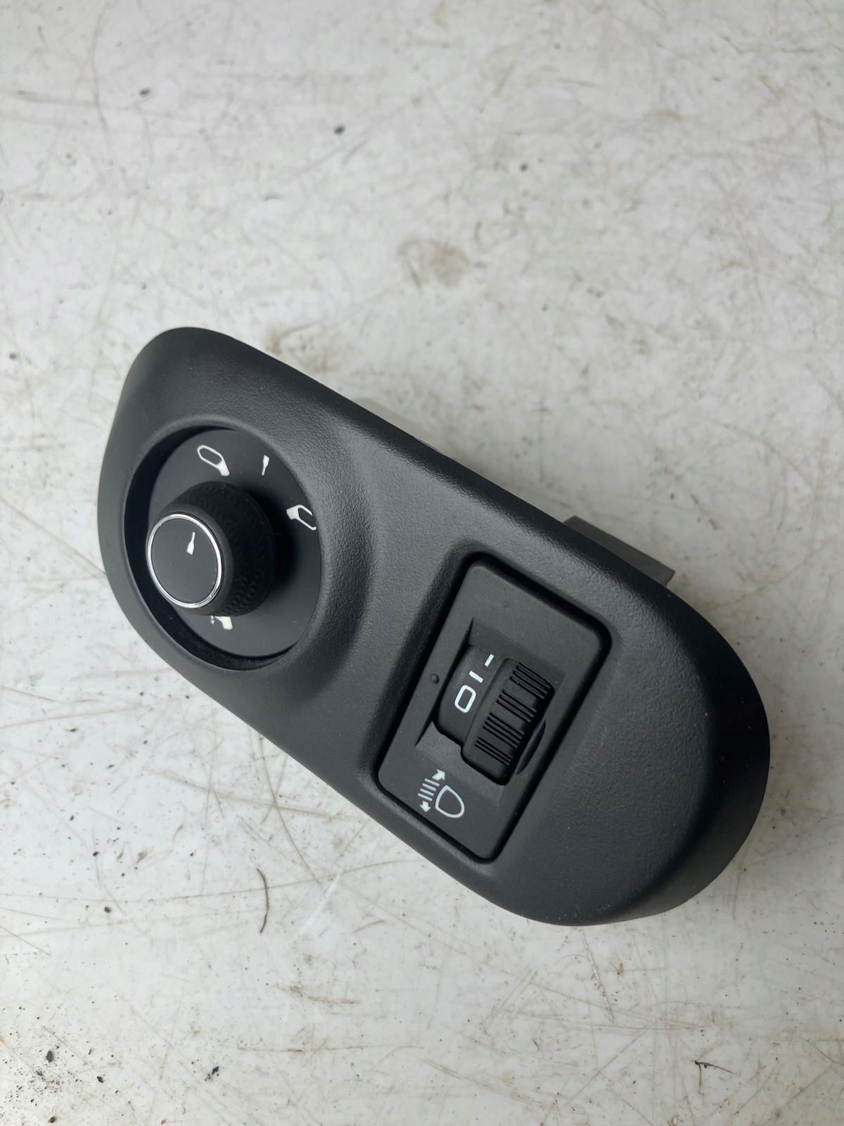 Interruttore comando luci Specchietto CITROEN C4 CACTUS 9817840980