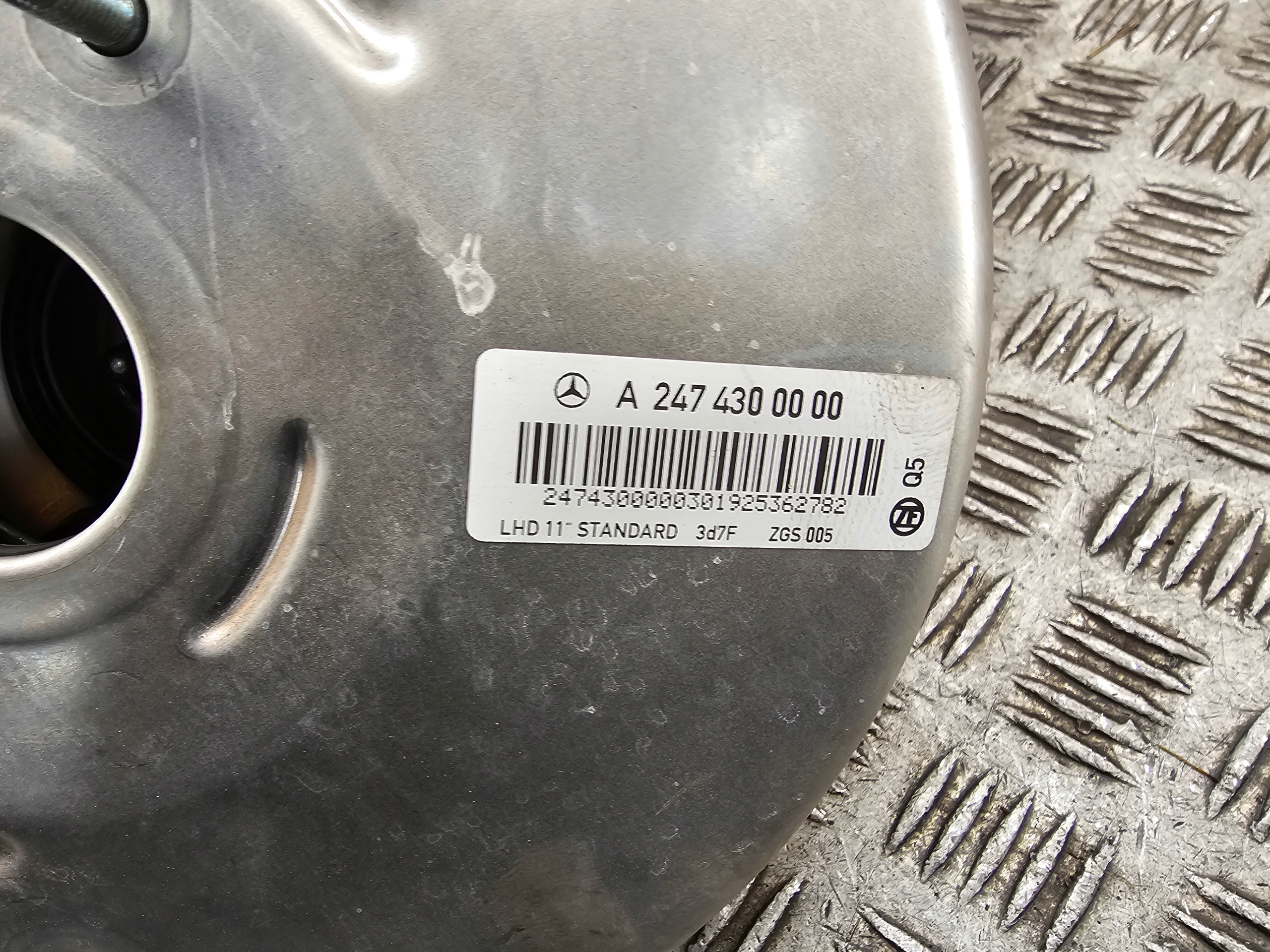 servo Servofreno CLA II 2 W118 SB AMG A2474300000