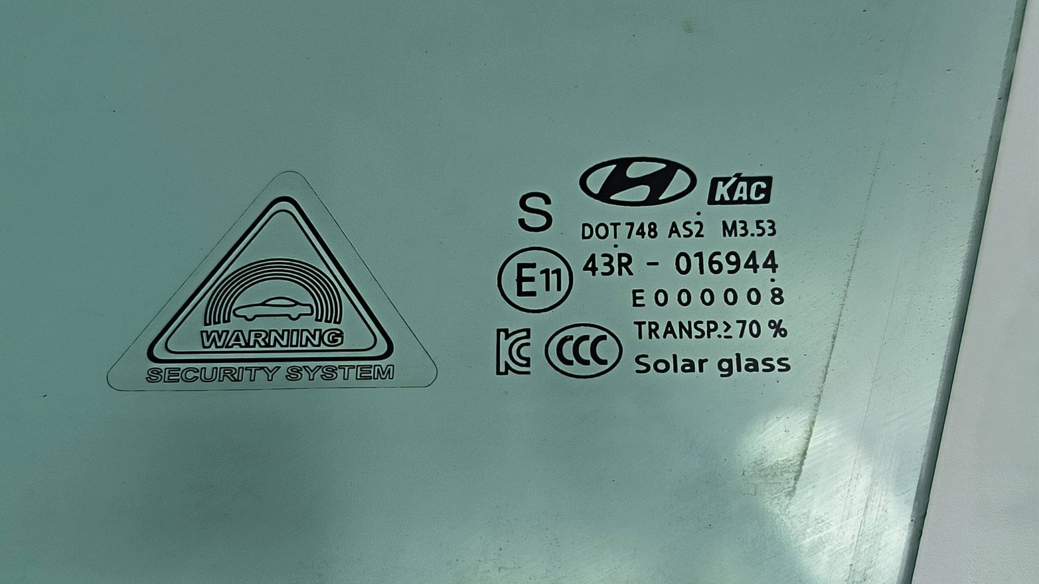 window door left front HYUNDAI KONA