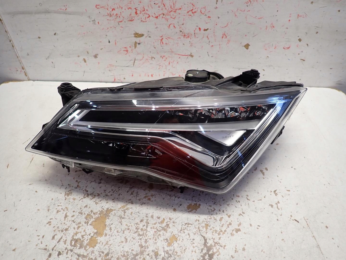 light front front left SEAT ATECA 2016- FULL LED 576941007G