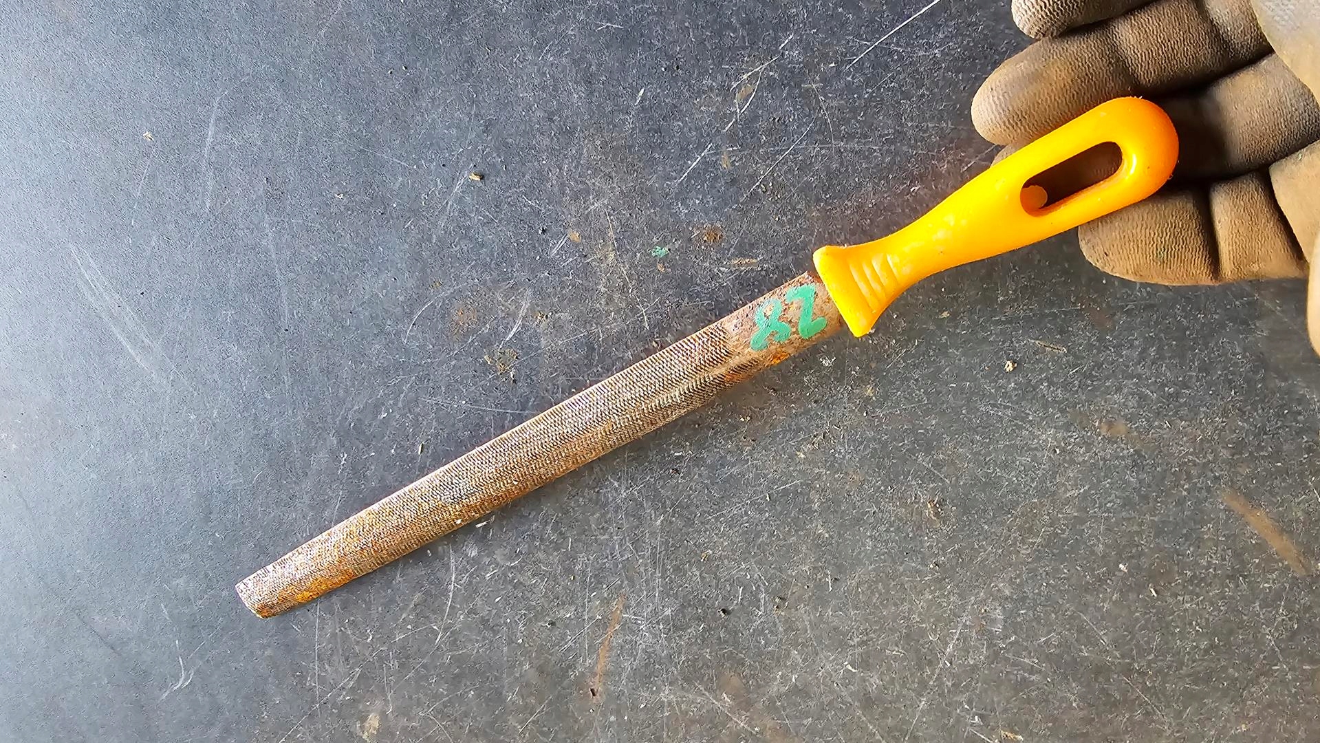 STARY PILNIK Z OKRESU PRL DŁUGOŚĆ 280mm SOLIDNY ORYGINAŁ OKAZJA