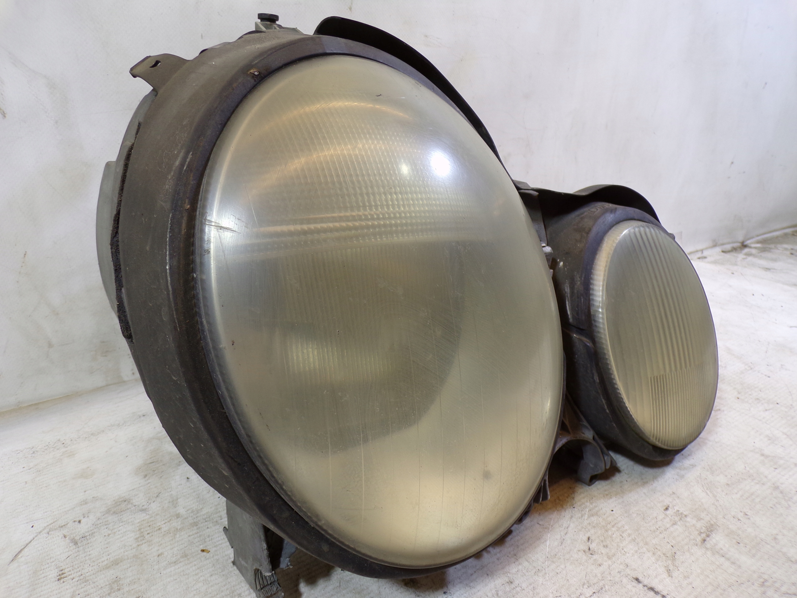 light front front right MERCEDES W210 XENON (2)