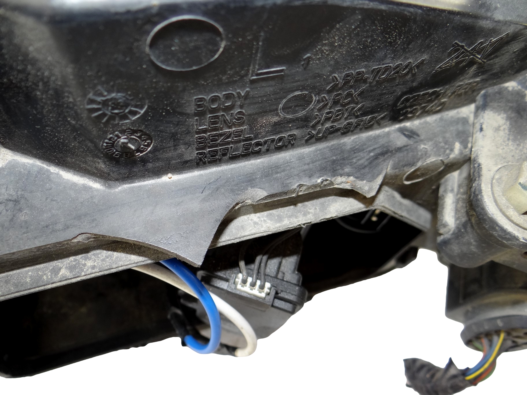 REFLEKTOR left FORD FOCUS MK1 2M51-13W030-BE