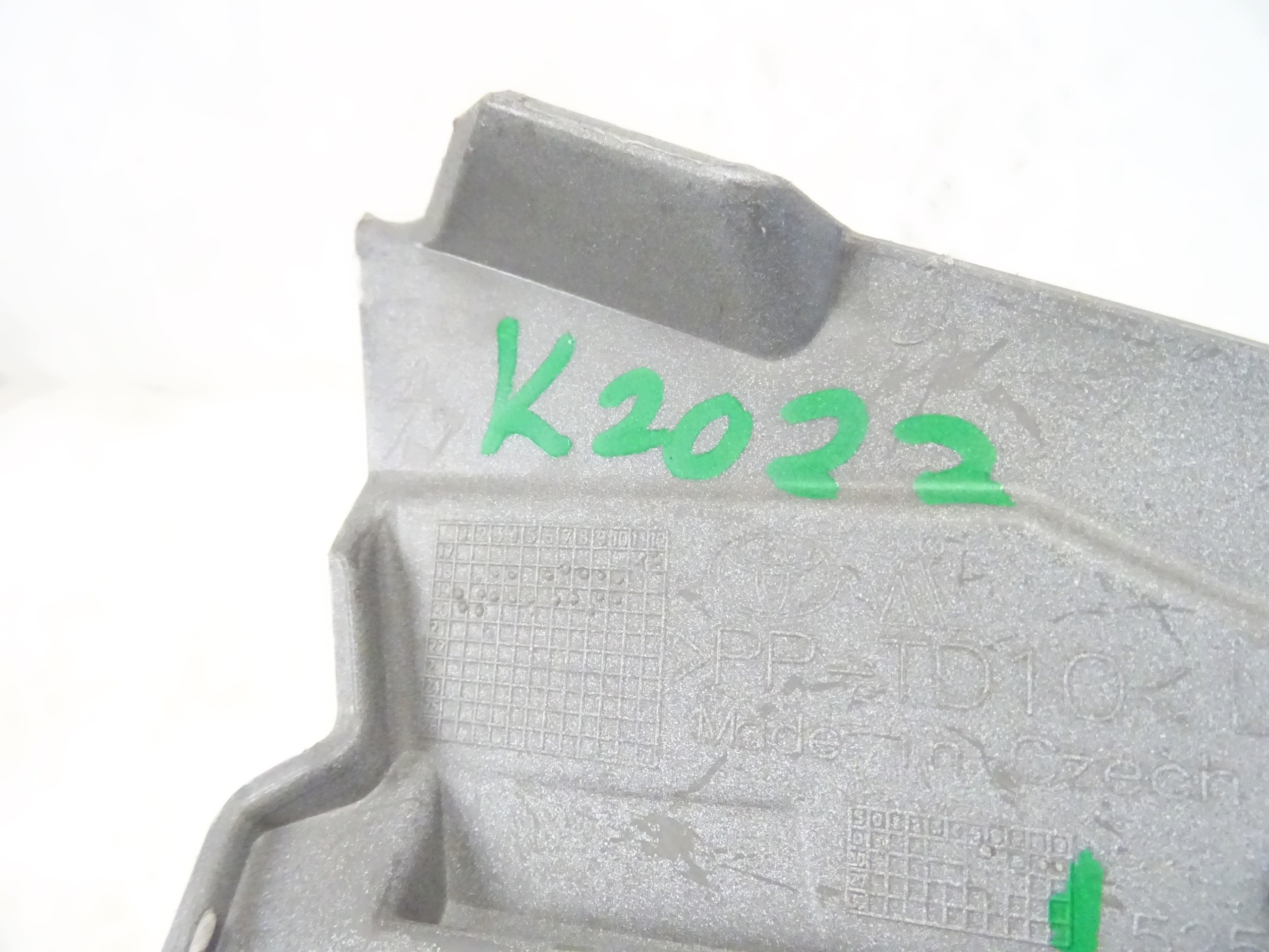 bumper bracket left front TOYOTA AYGO II 52538-0H020