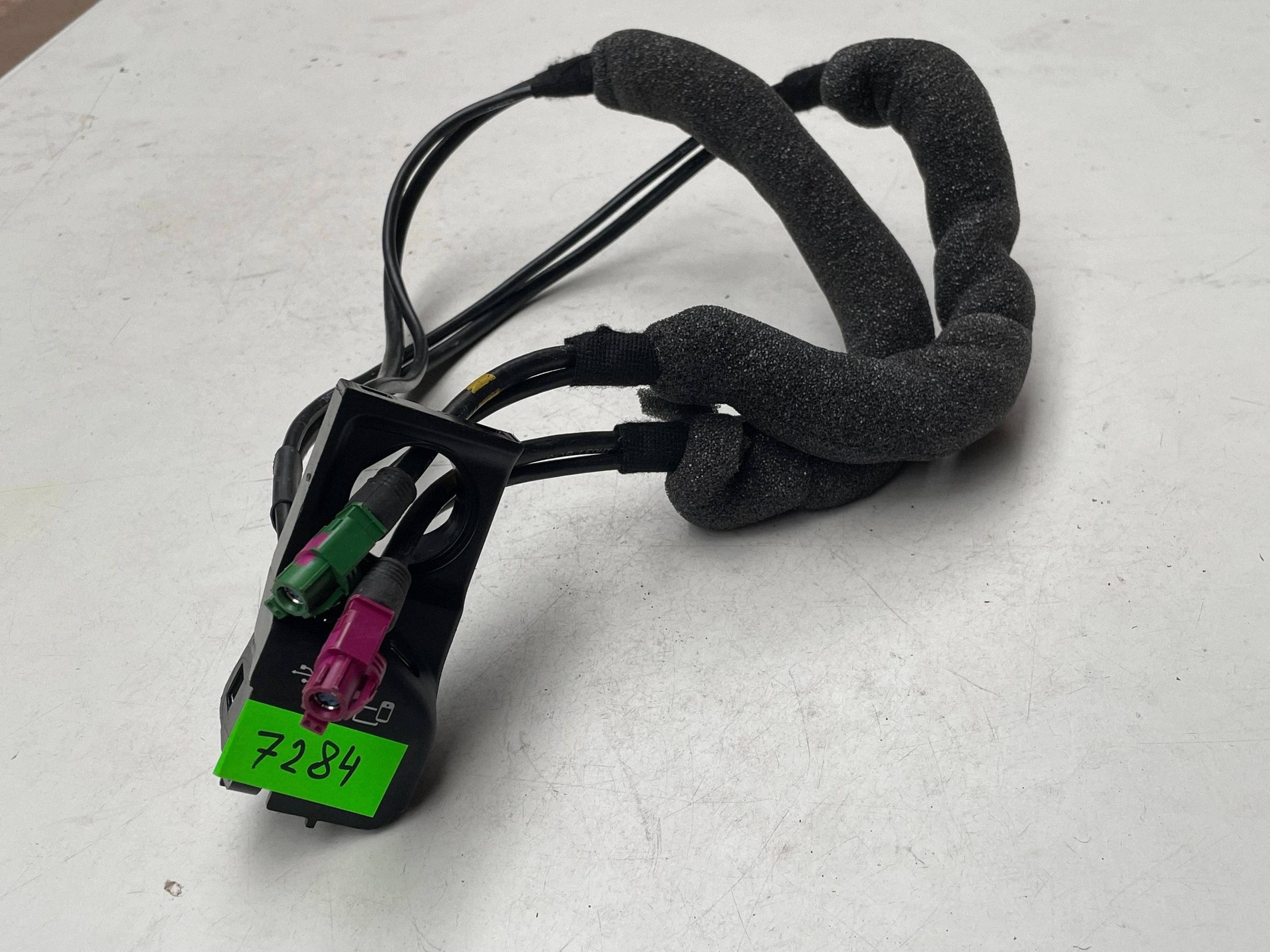 MERCEDES W167 adapter USB A1678209500 !J