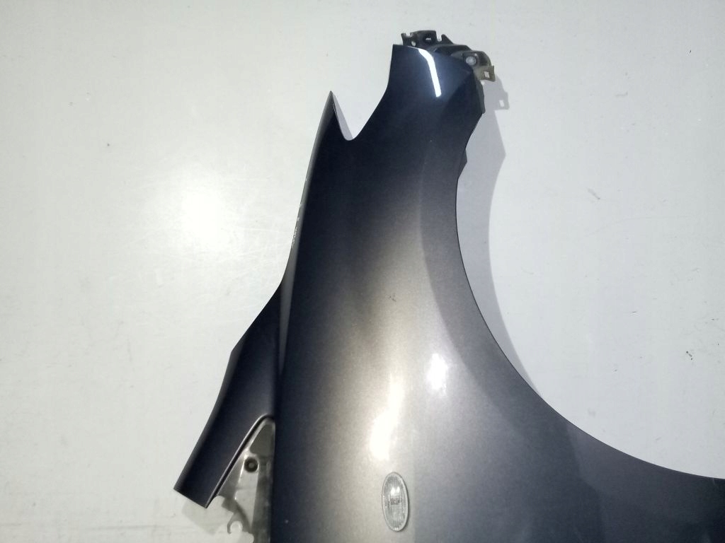 Mazda 5 e parafango Destra