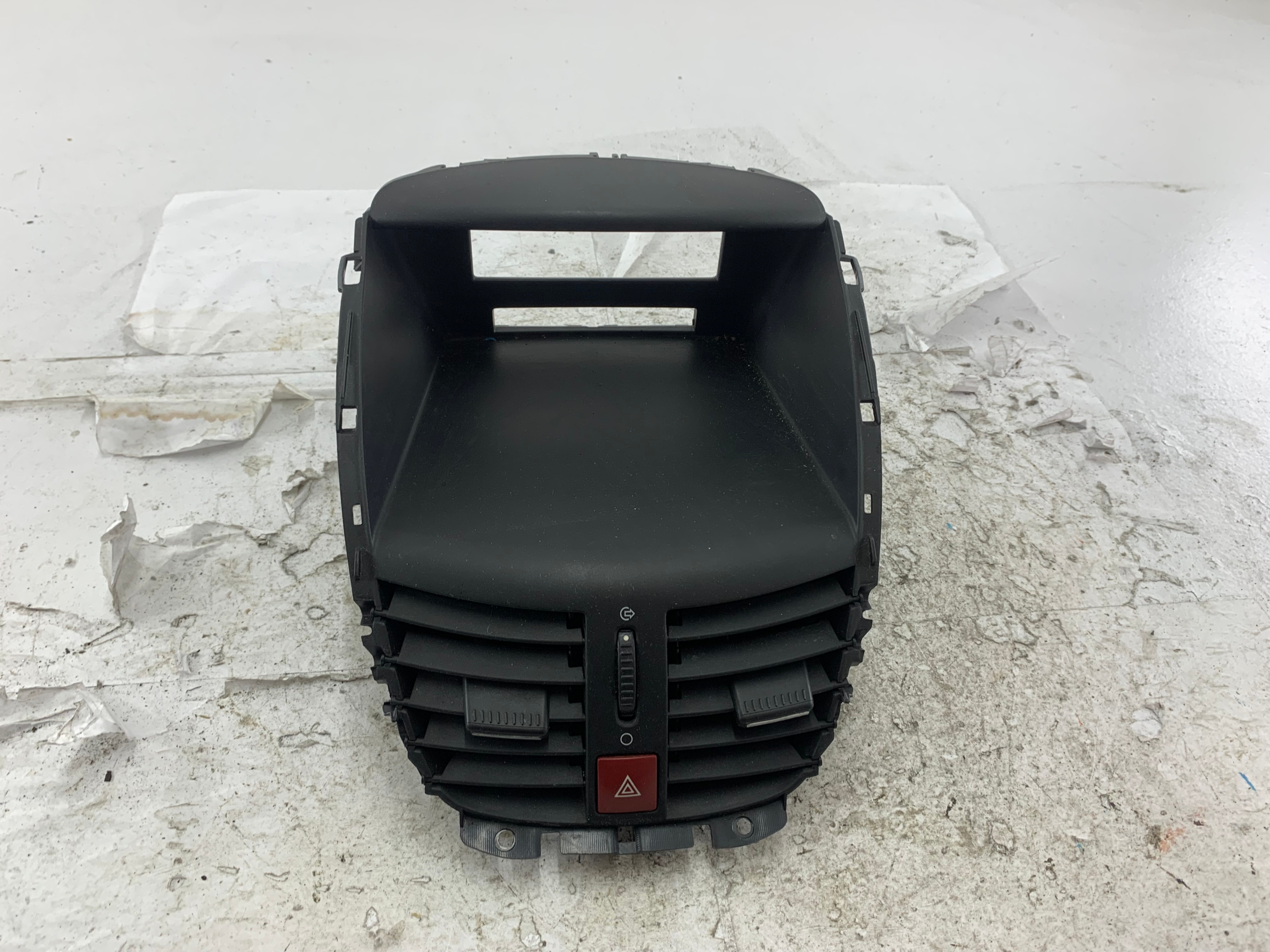 PEUGEOT 207 grid air conditioning devices central