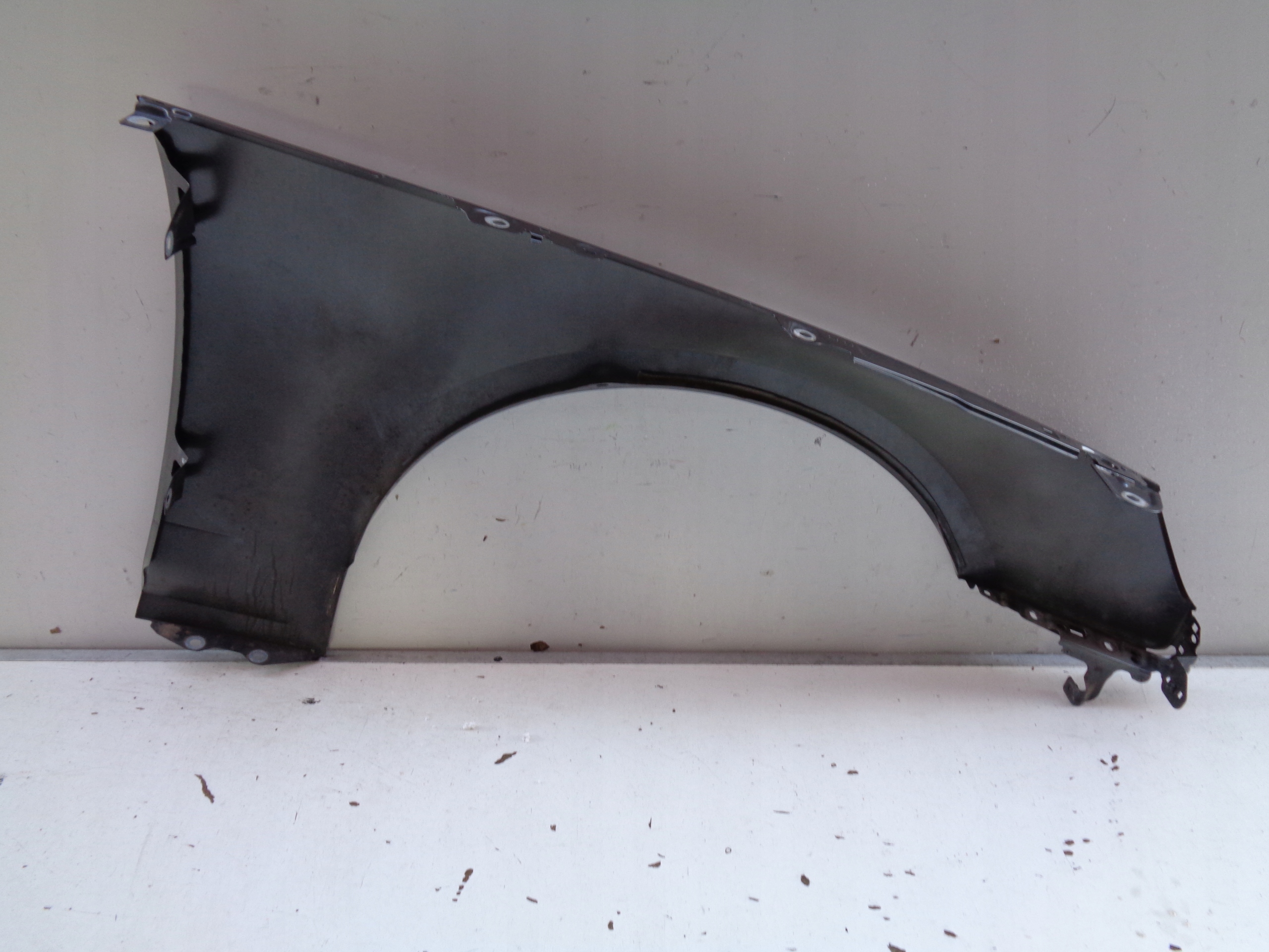 BŁOTNIK LEWY PRZEDNI AUDI A4 B9 8W 8W0 15-19 NR 44188 Producent części Audi OE