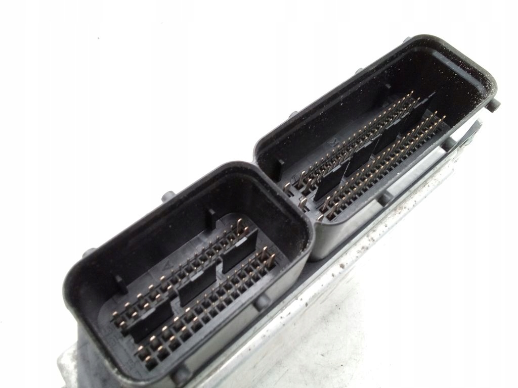 VW Phaeton 5.0 V10 TDI computer control unit of the engine 070906016CM