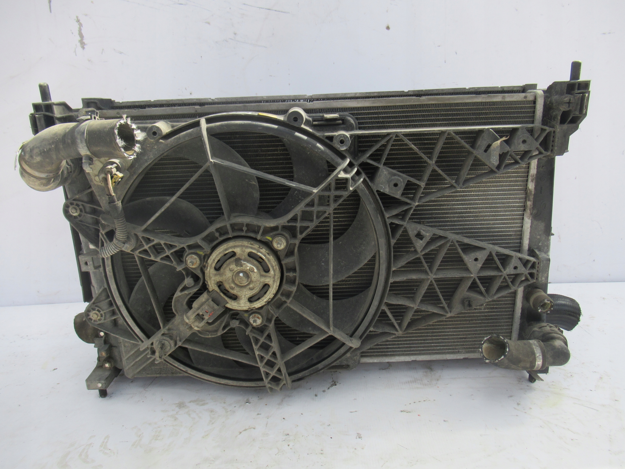 chladič chladiče ventilátor DELTA III 1.6 JTD