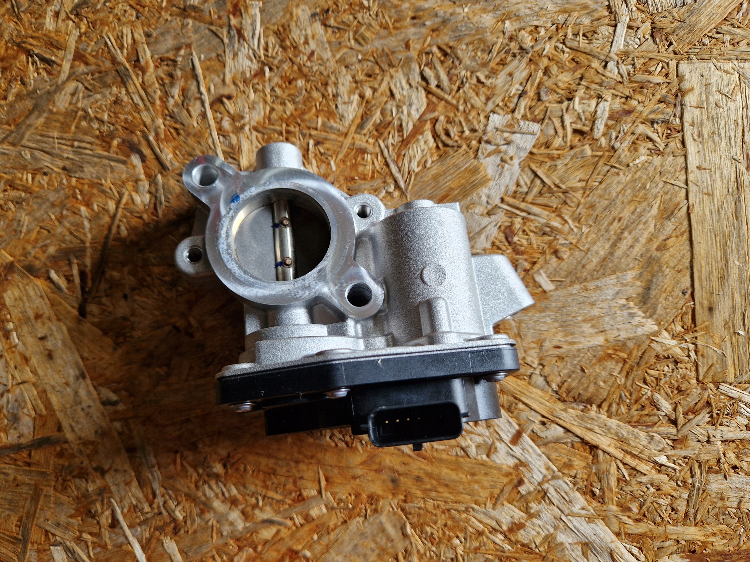 PRZEPUSTNICA EGR RENAULT AUSTRAL 147107518R