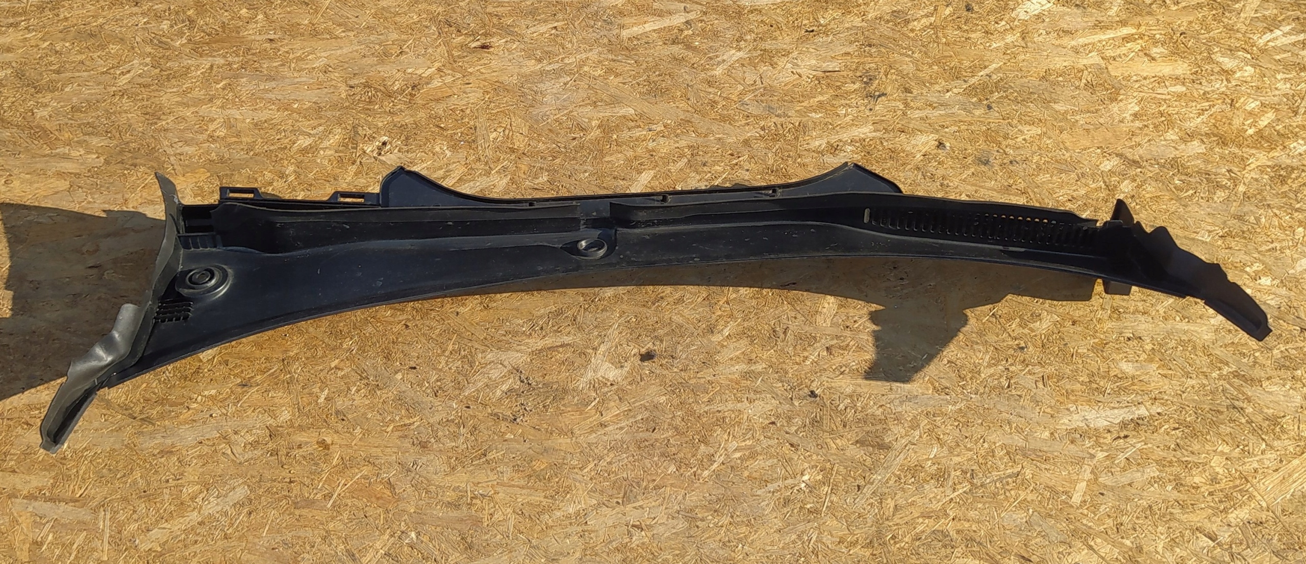 BMW 5 G60 2022- PODSZYBIE PLASTIKOWE 9621232