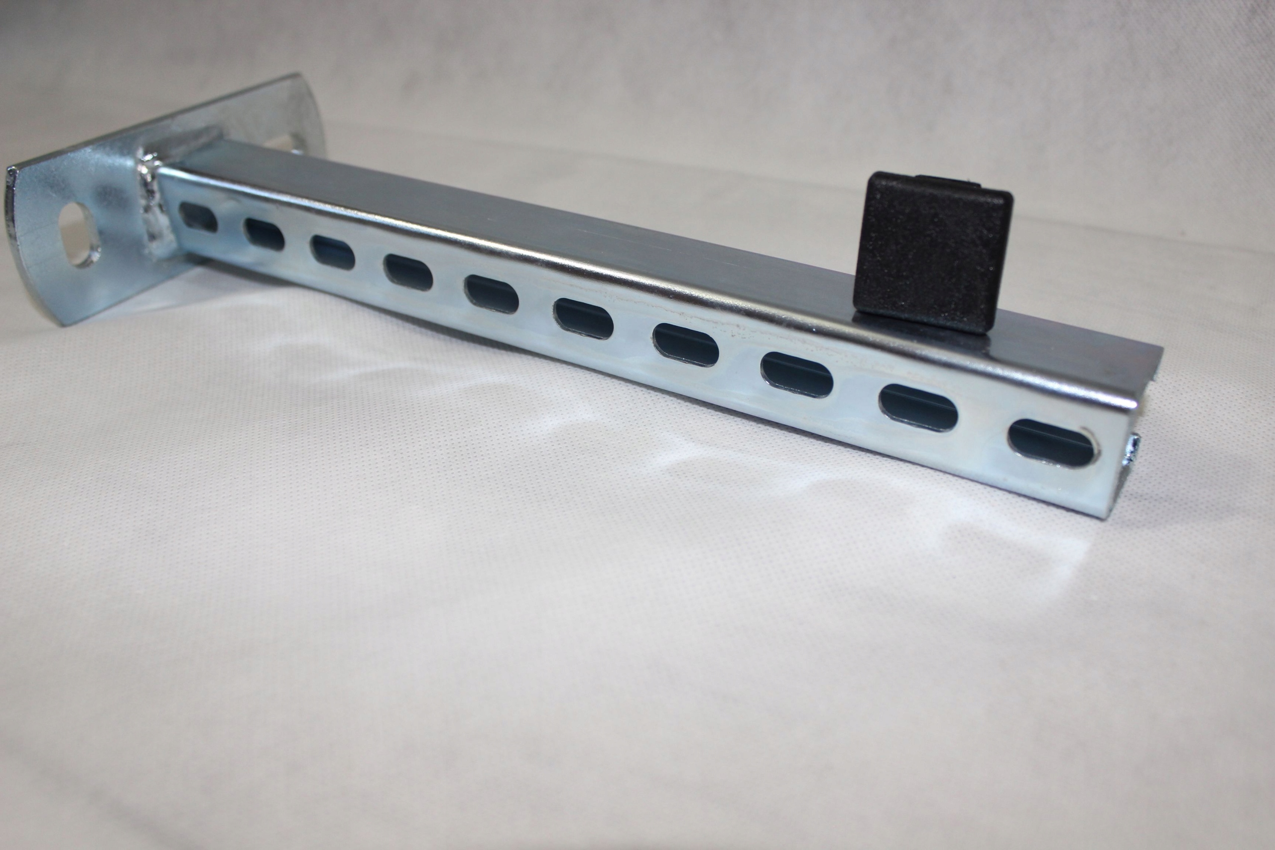 

Spawany Wspornik galwanizowany T 30x30x500mm