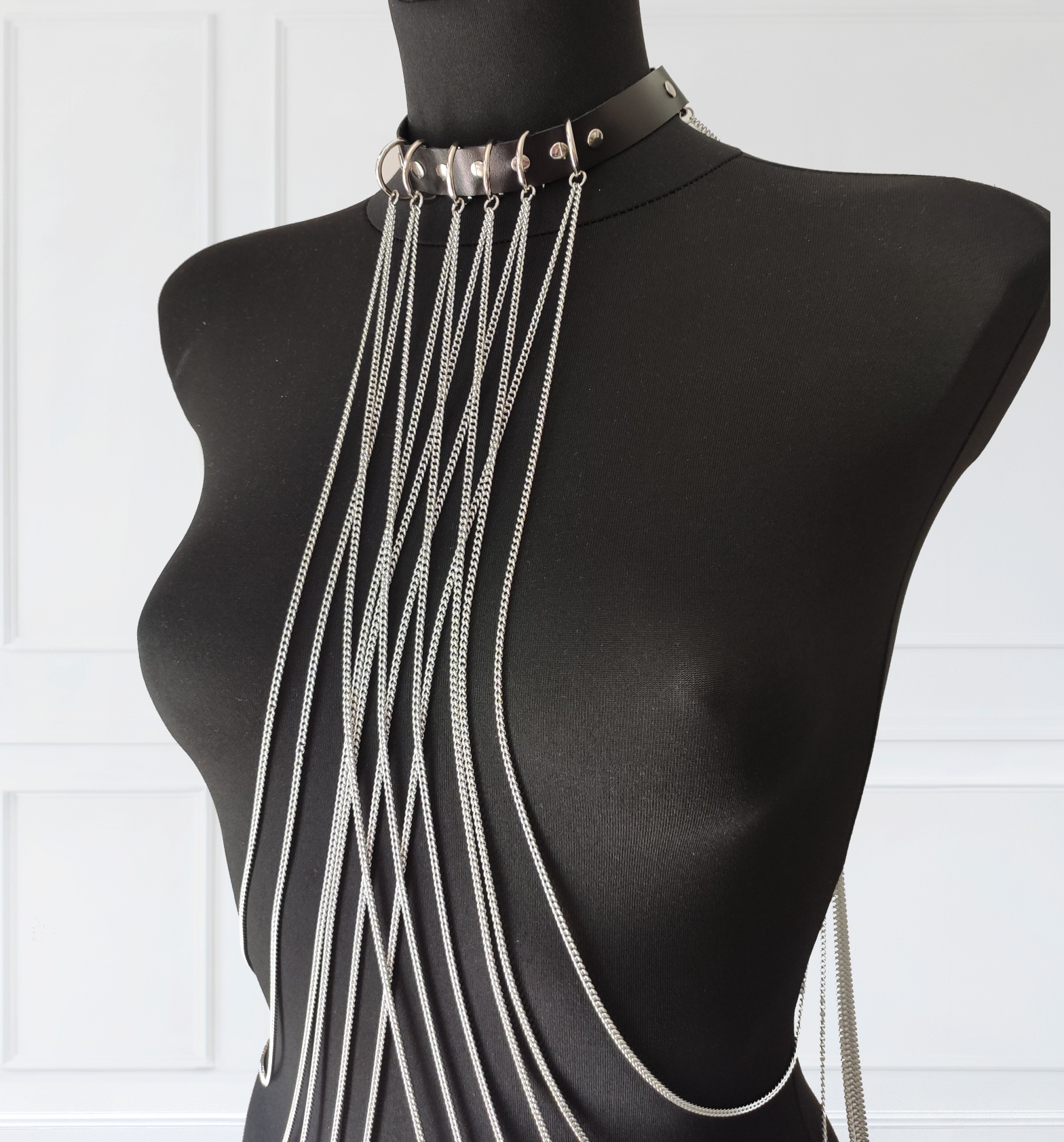 Choker řetízky body chain sexy obojek goth gotická harness na krk