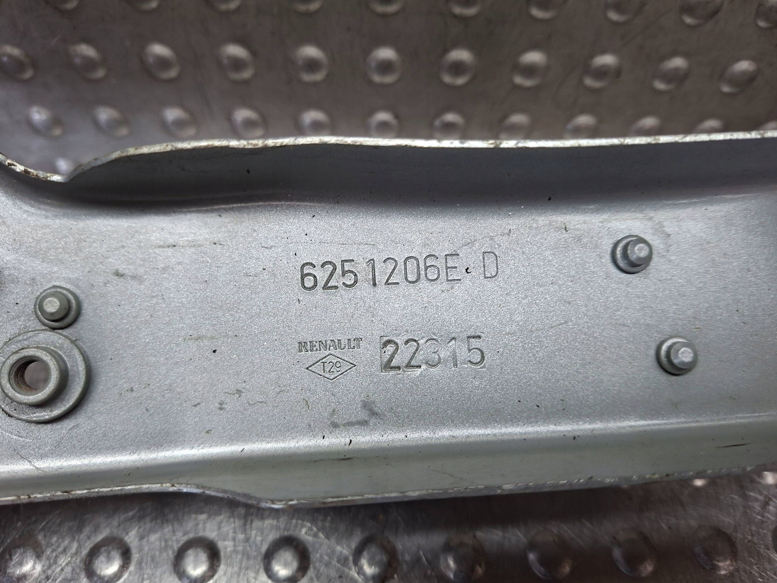 OKULAR front right 6251206E RENAULT MEGANE III 2009