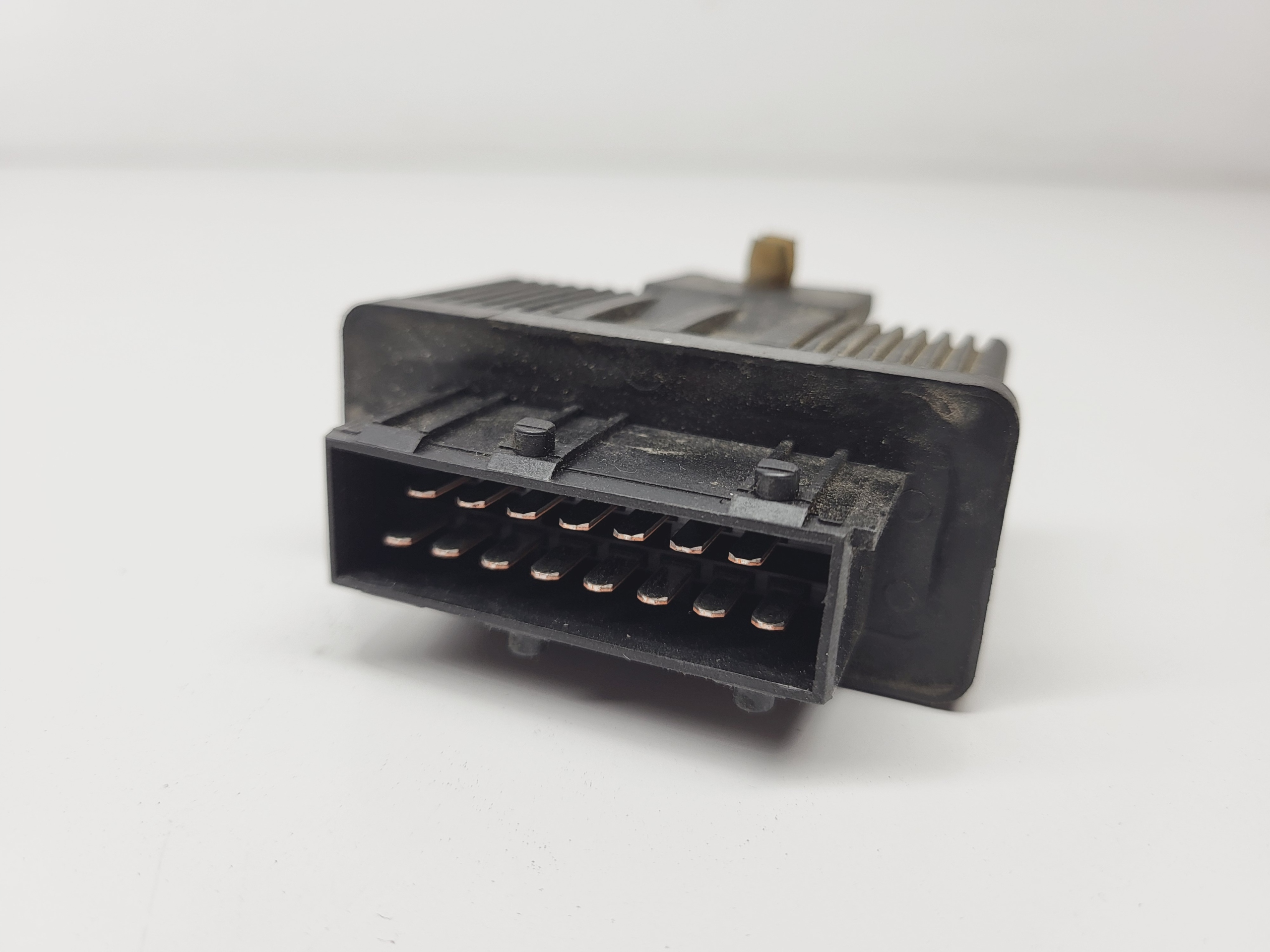 Module Relais pompy Carburant OMRON 240107 Peugeot 207 1.4B