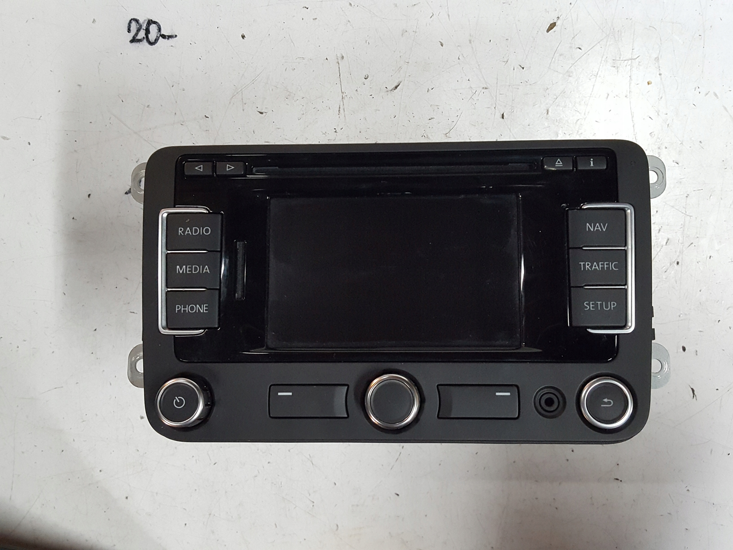 vw PASSAT B7 10-14r радио CD 3C8035279B