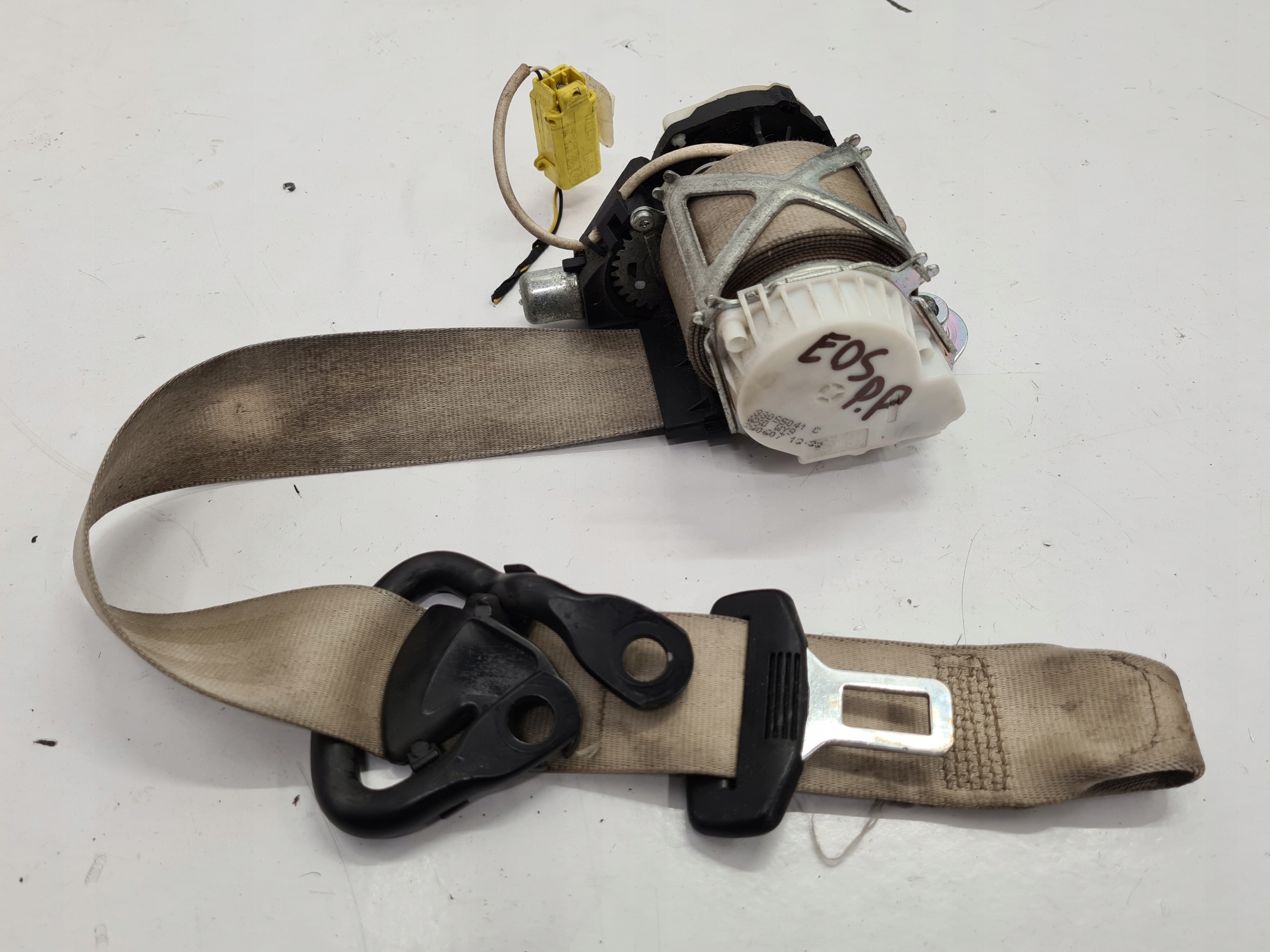 VW EOS PAS BEZPIECZENSTWA PRAWY PRZOD