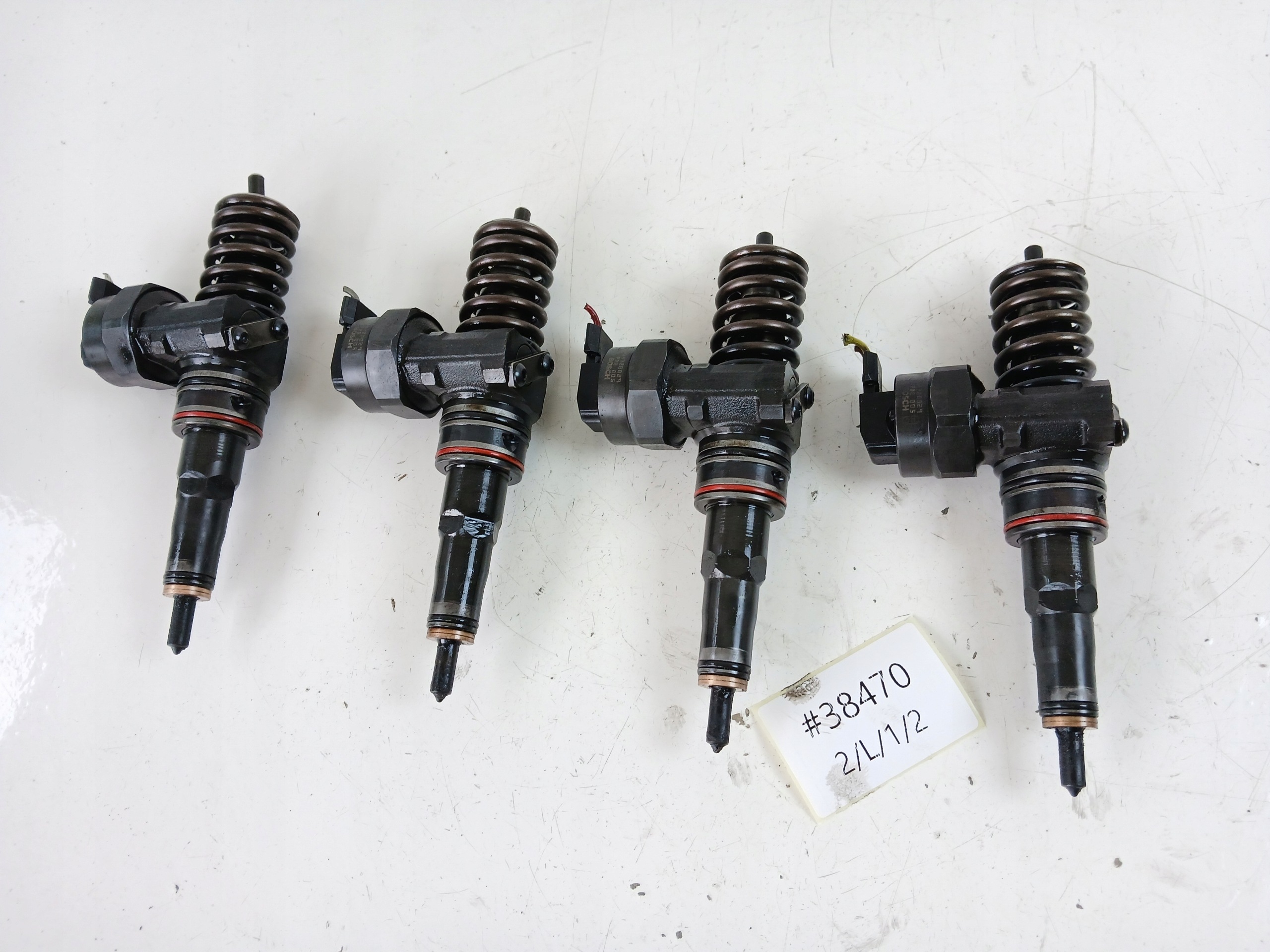VW PASSAT B5 LIFT OCTAVIA e SHARAN e 1.9 TDI Iniettore 038130073AC