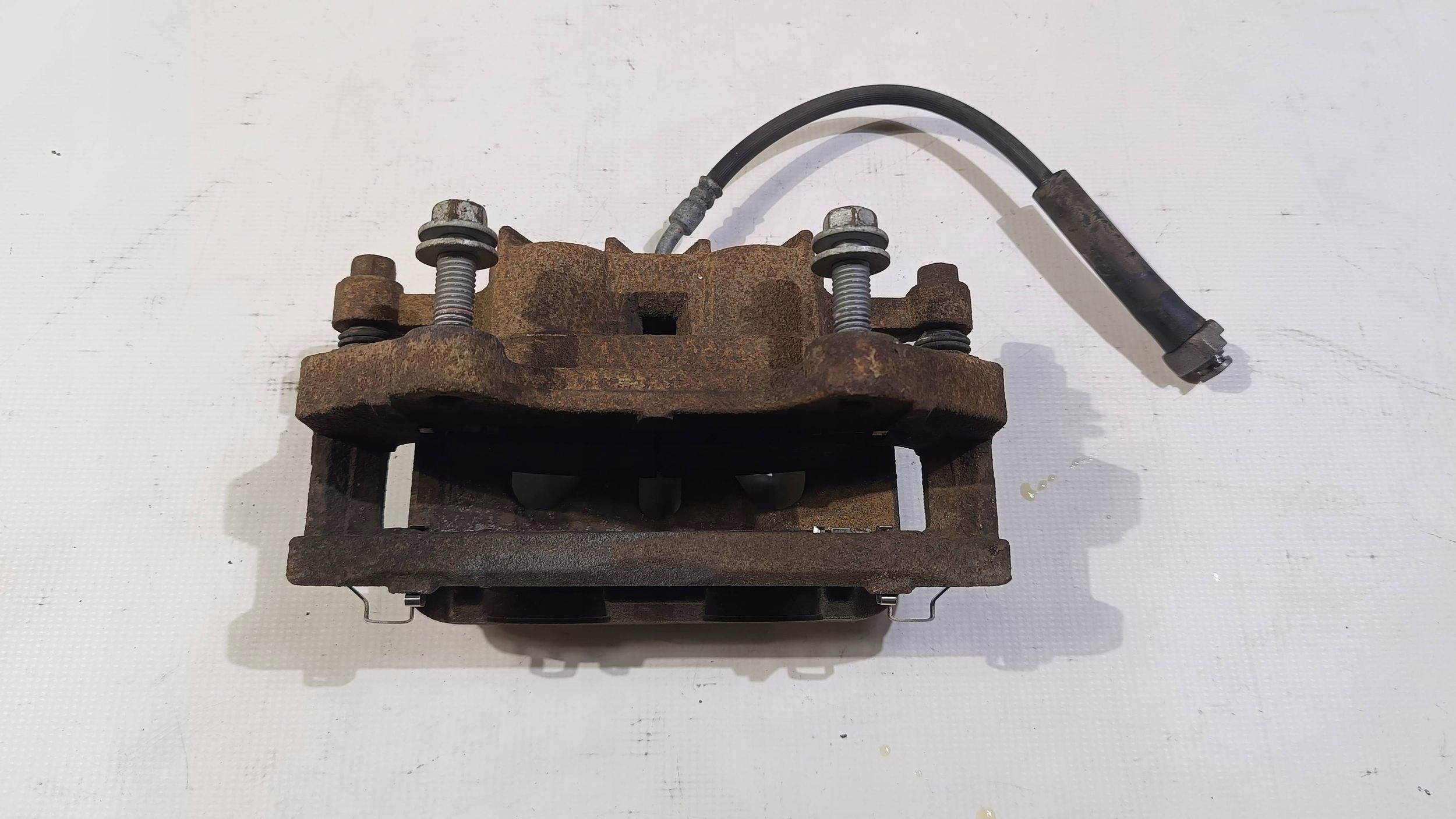 caliper brakes brake front right right side Ford Explorer V 2011