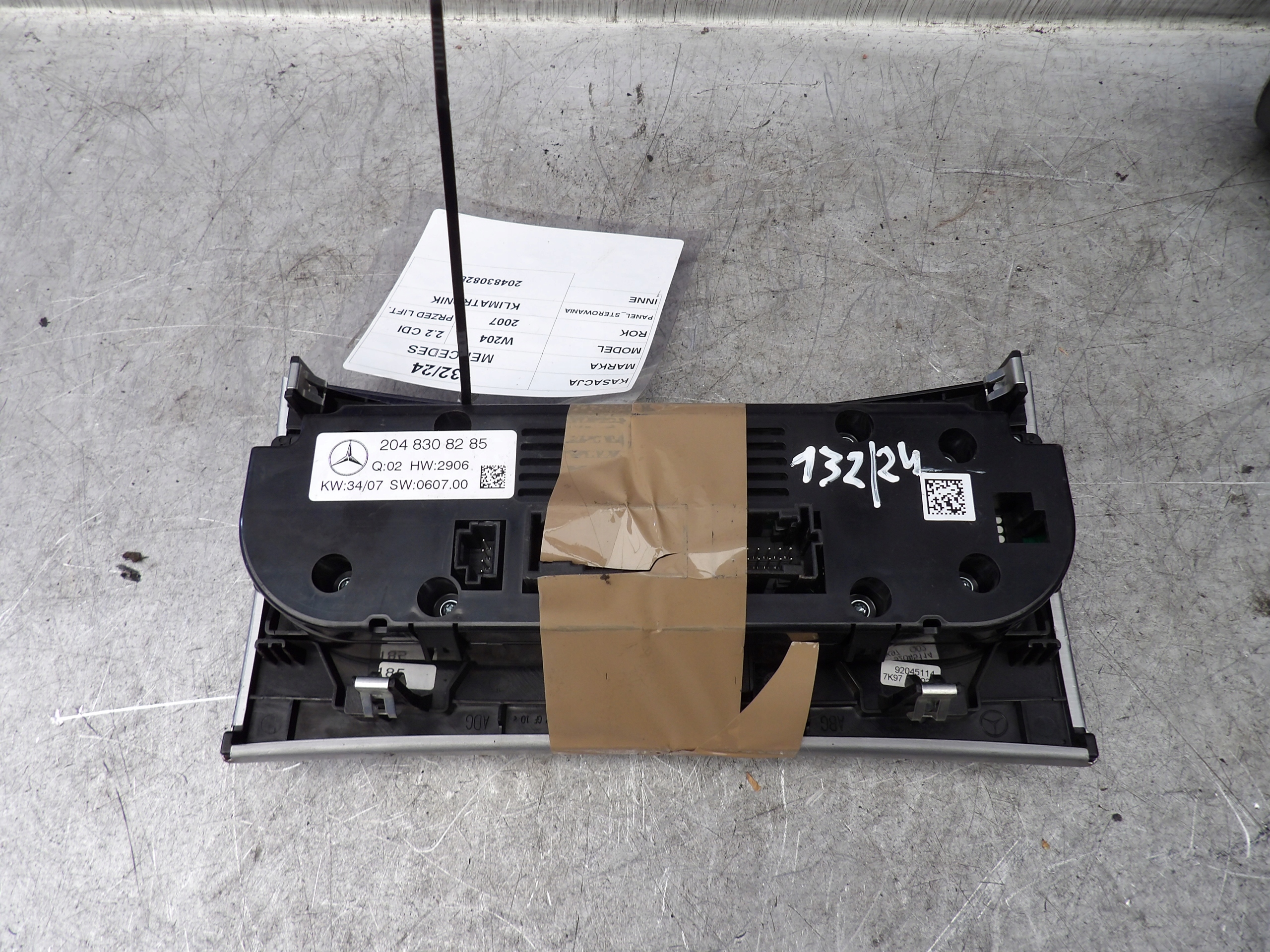 Mercedes W204 panel klími, klimatizaci 2048308285