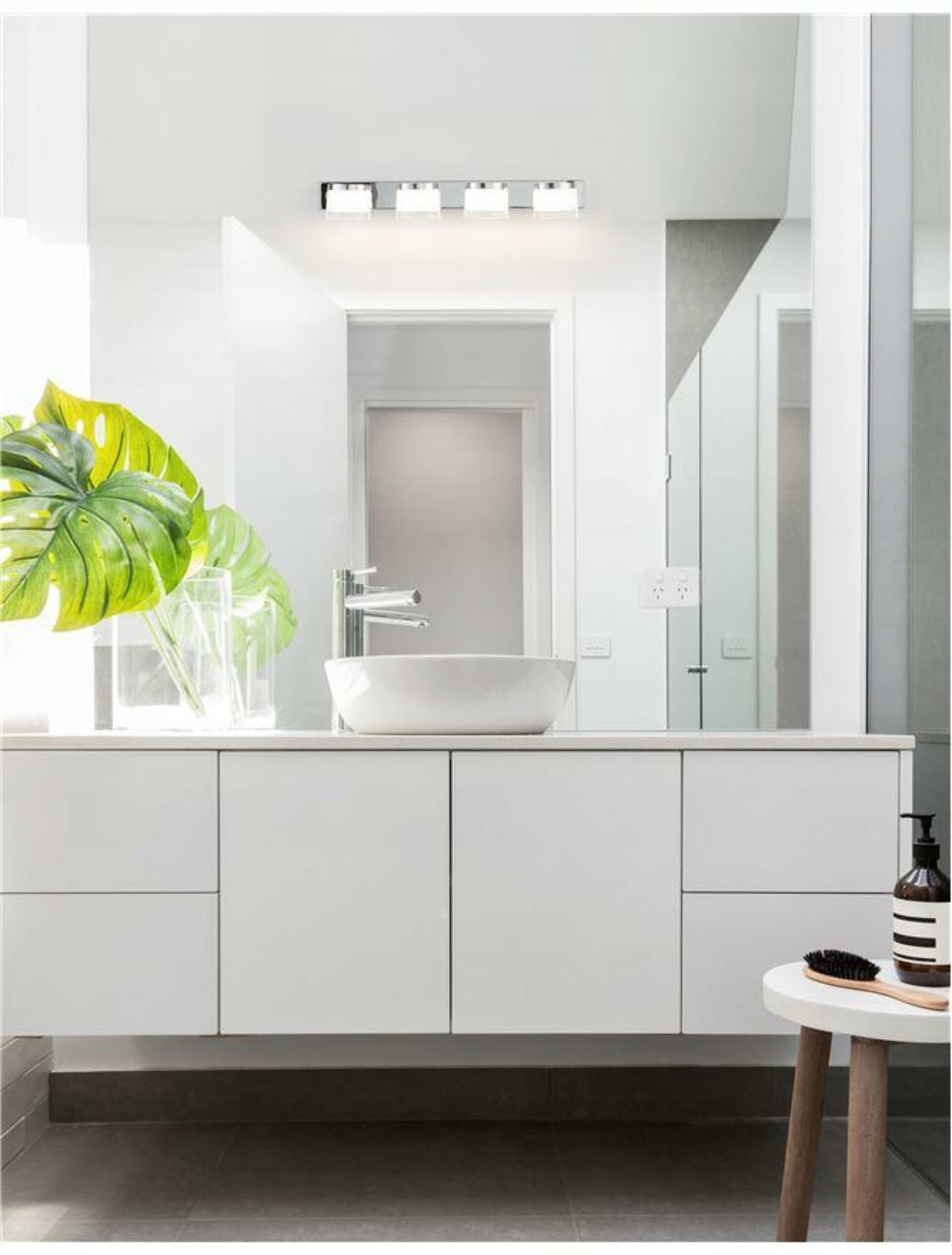 Nova Luce nástenné svietidlo nad zrkadlo Sabia chróm hliník a akryl Led 20W