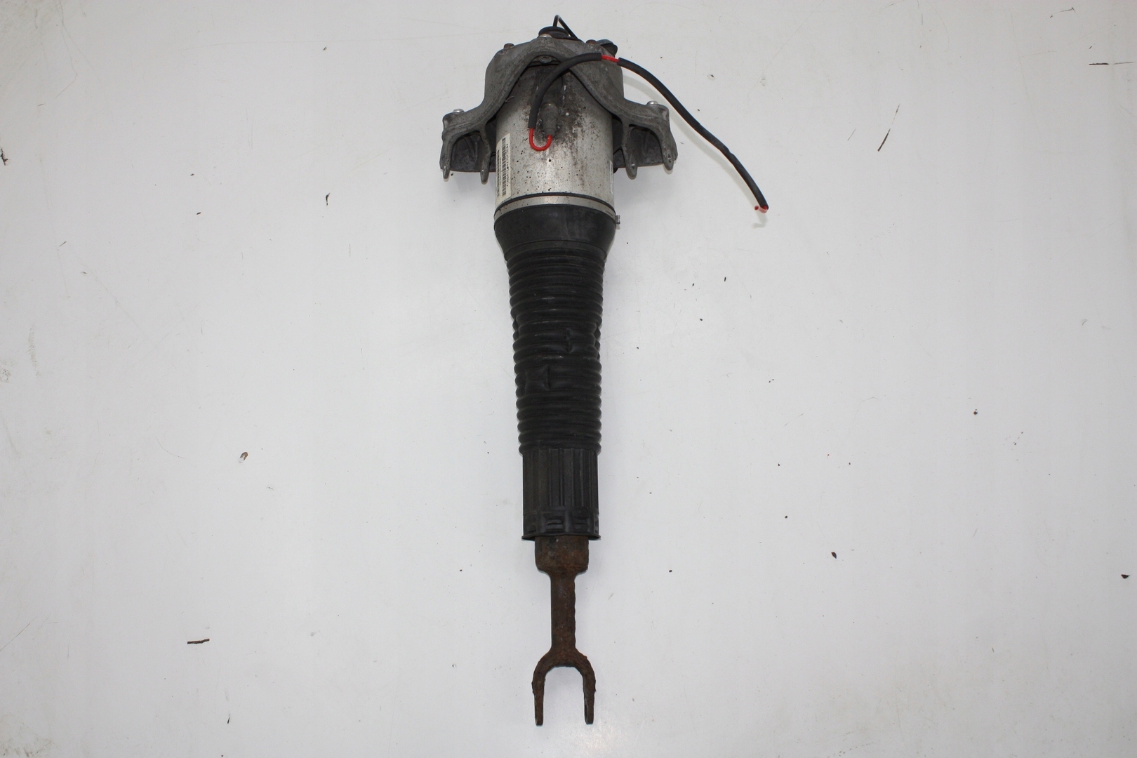 Амортизатор передній лівий 4e0616039ab AUDI A8 D3 4.0