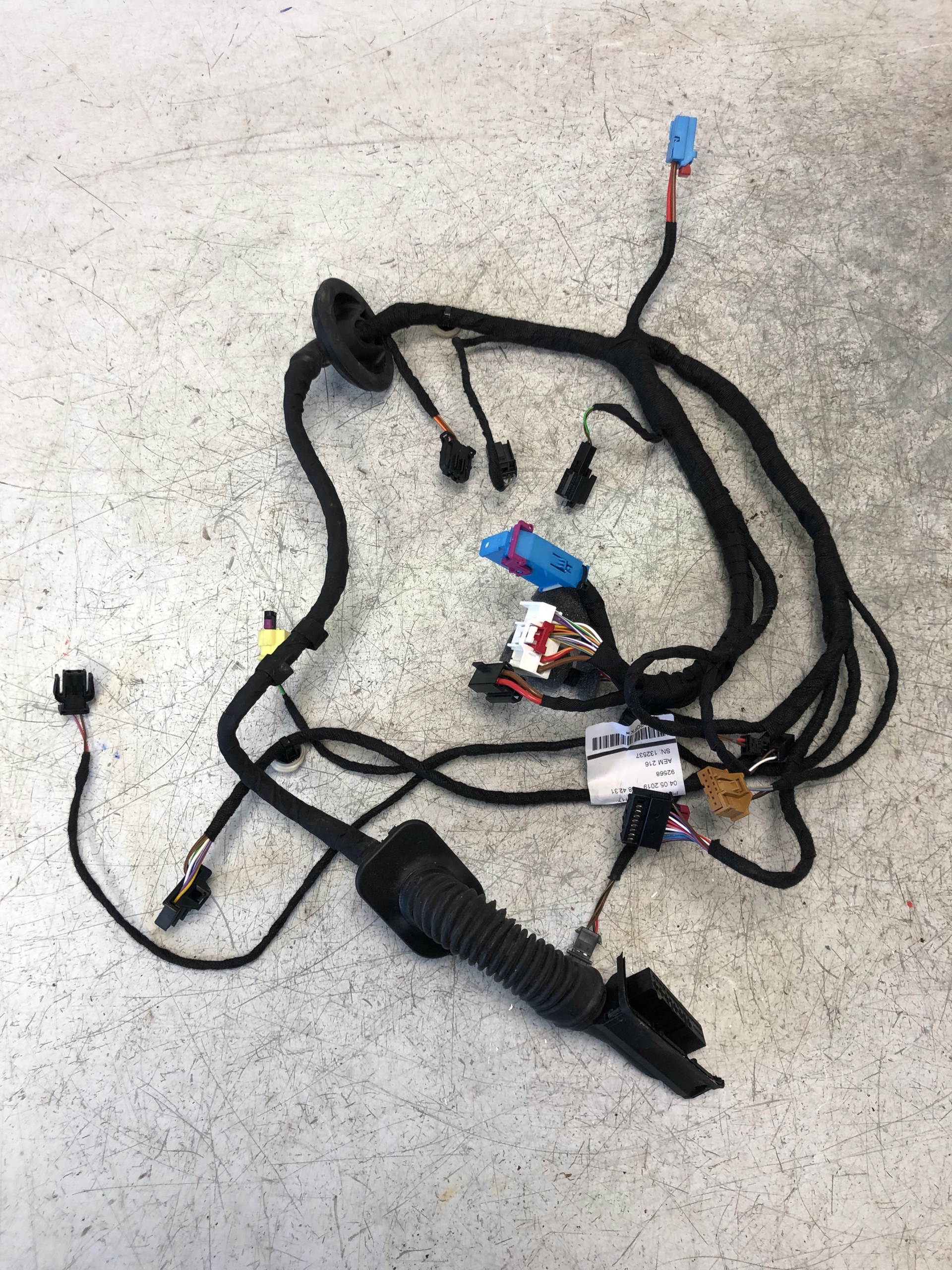 bundle door left front SKODA KODIAQ 566971120FK