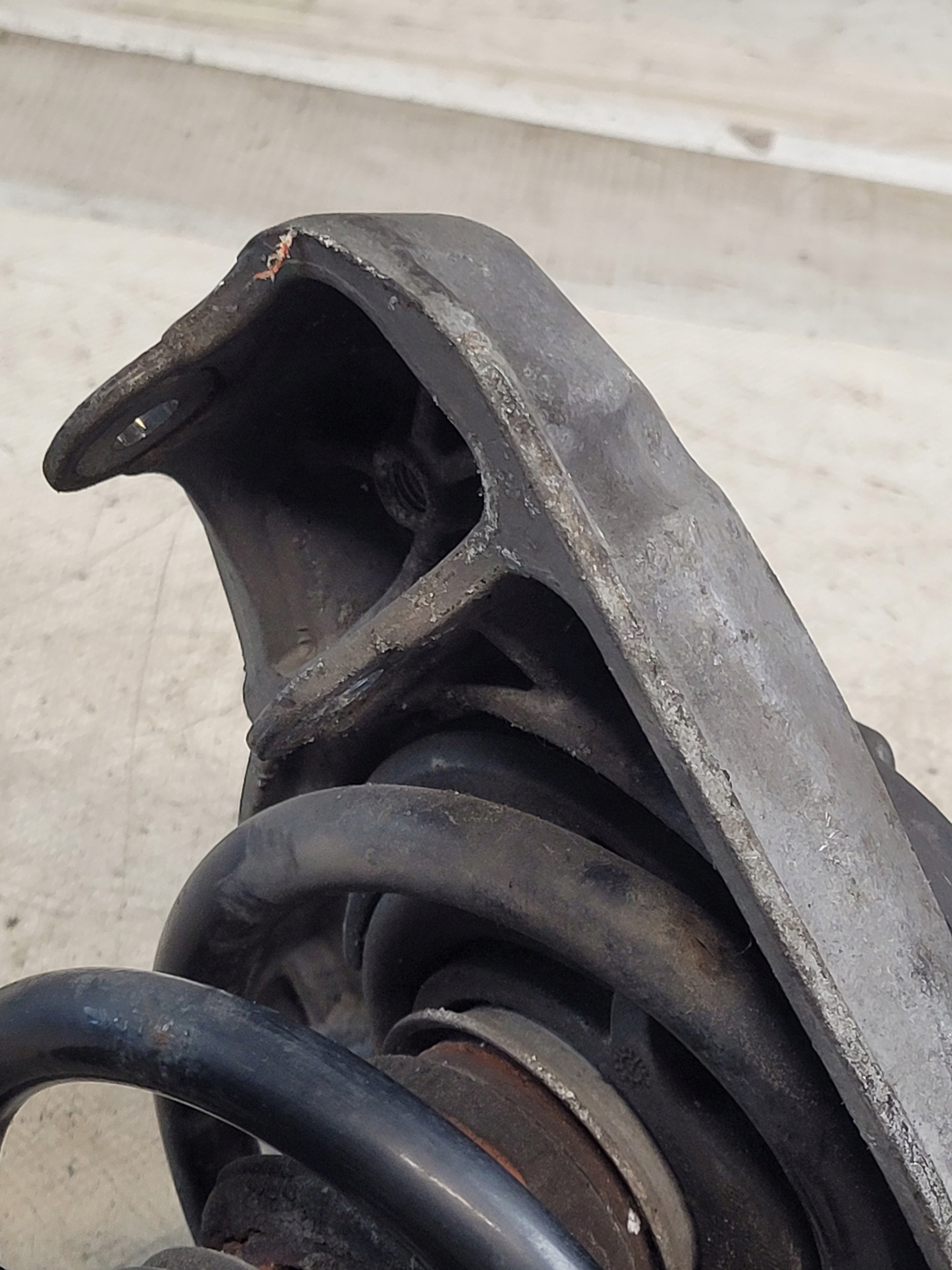 shock absorber McPherson left front + holder WAHACZY AUDI A4 B6 2.0B 02r.