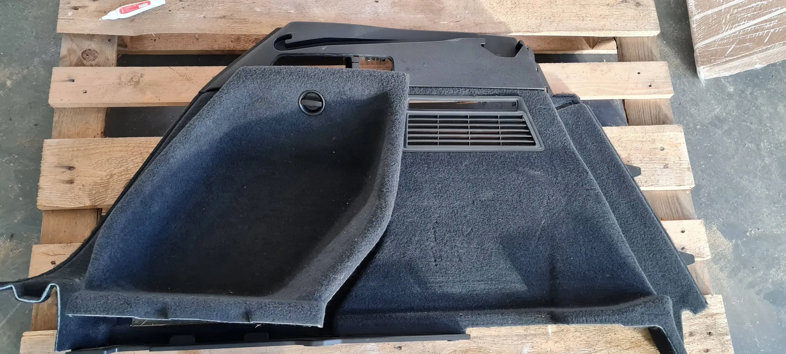 Q5 80A side upholstery boot left rear part rear 80A863879AJ