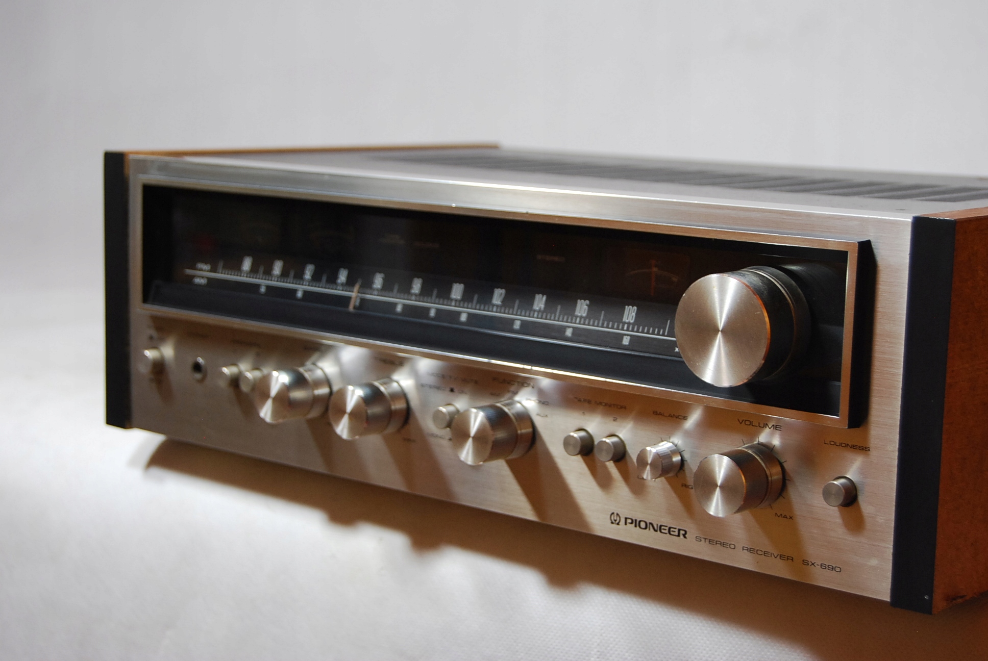 Ресивер Pioneer SX - 690 2.0 серебряный